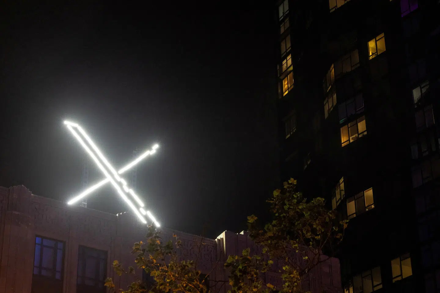X-logoet ses i hovedkvarteret tilhørende det sociale medie X, det tidligere Twitter, i San Francisco i Californien. (Arkivfoto).
