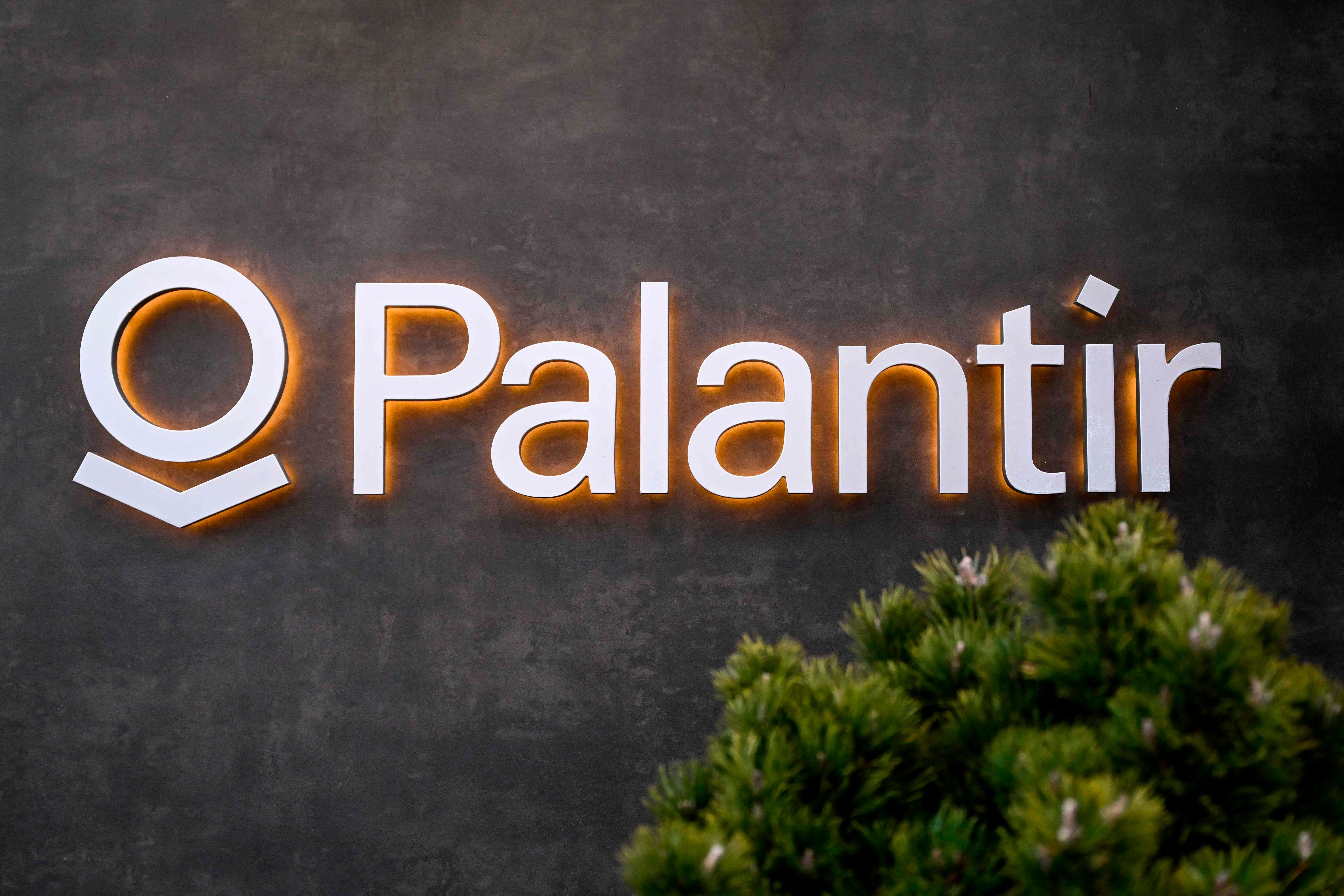 Palantir slår forventninger og opjusterer: 'Demonstrerer en styrke, der overgår alle'