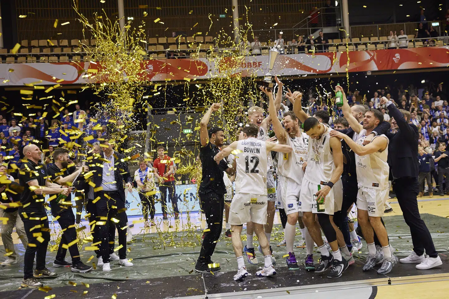 Bakken Bears, der her fejrer en pokaltitel, er klar til DM-finalen. (Arkivfoto).