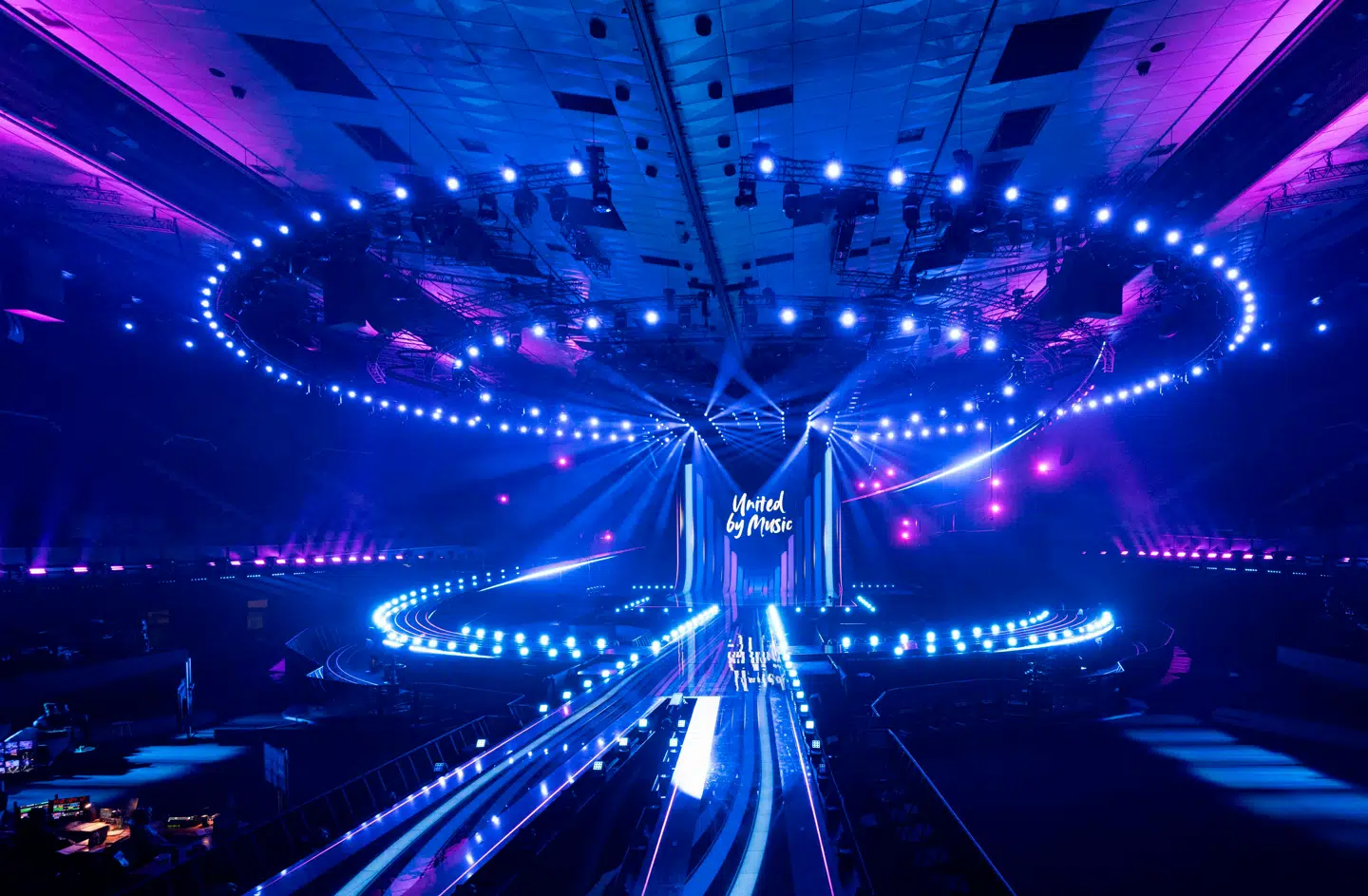 Sådan ser Eurovision-scenen ud i Wiener Stadthalle, hvor finalen i sangkonkurrencen finder sted den 16. maj.