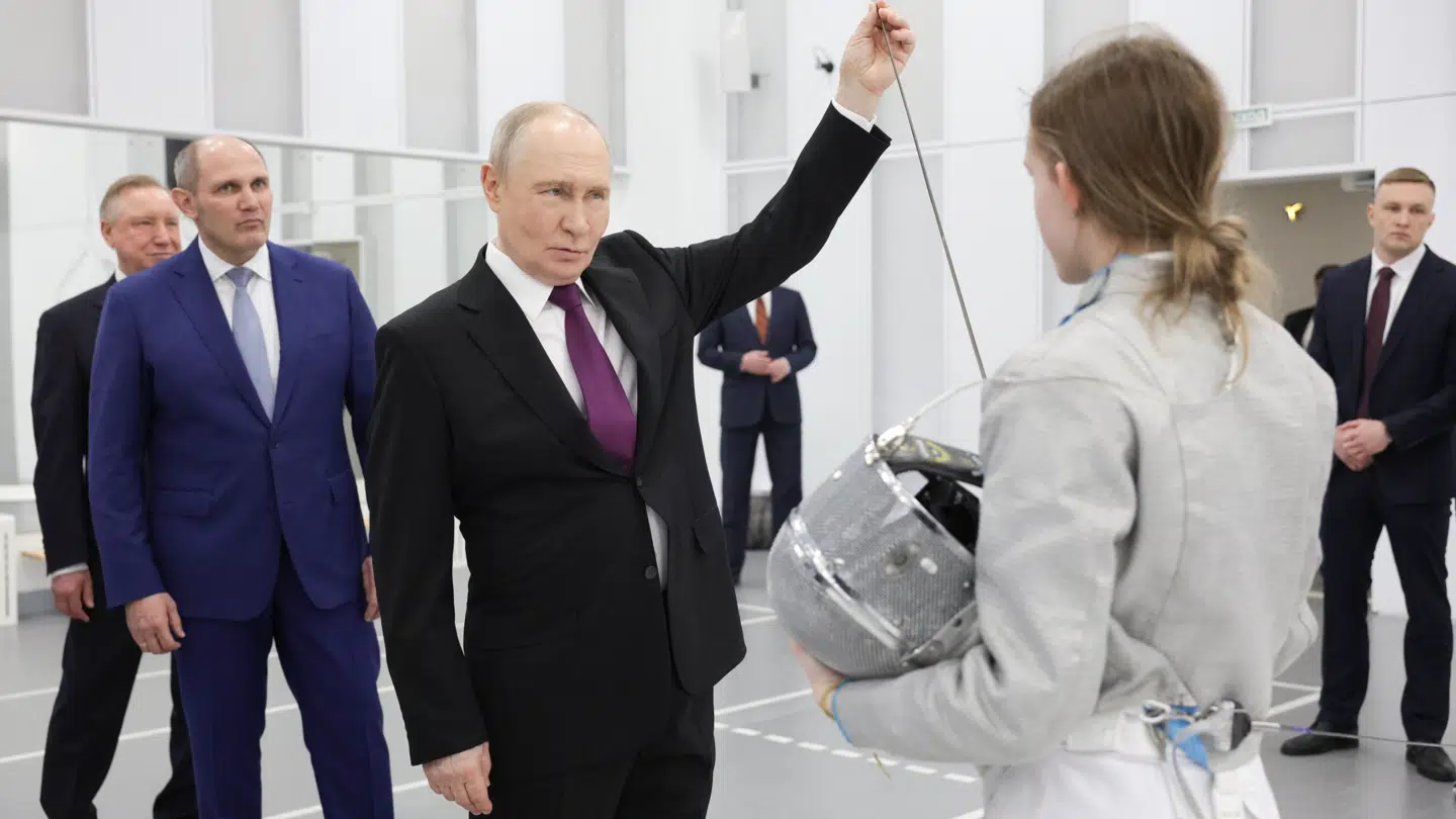 Vladimir Putin under sin seneste offentlige optræden på en idrætsskole i Sankt Petersborg.