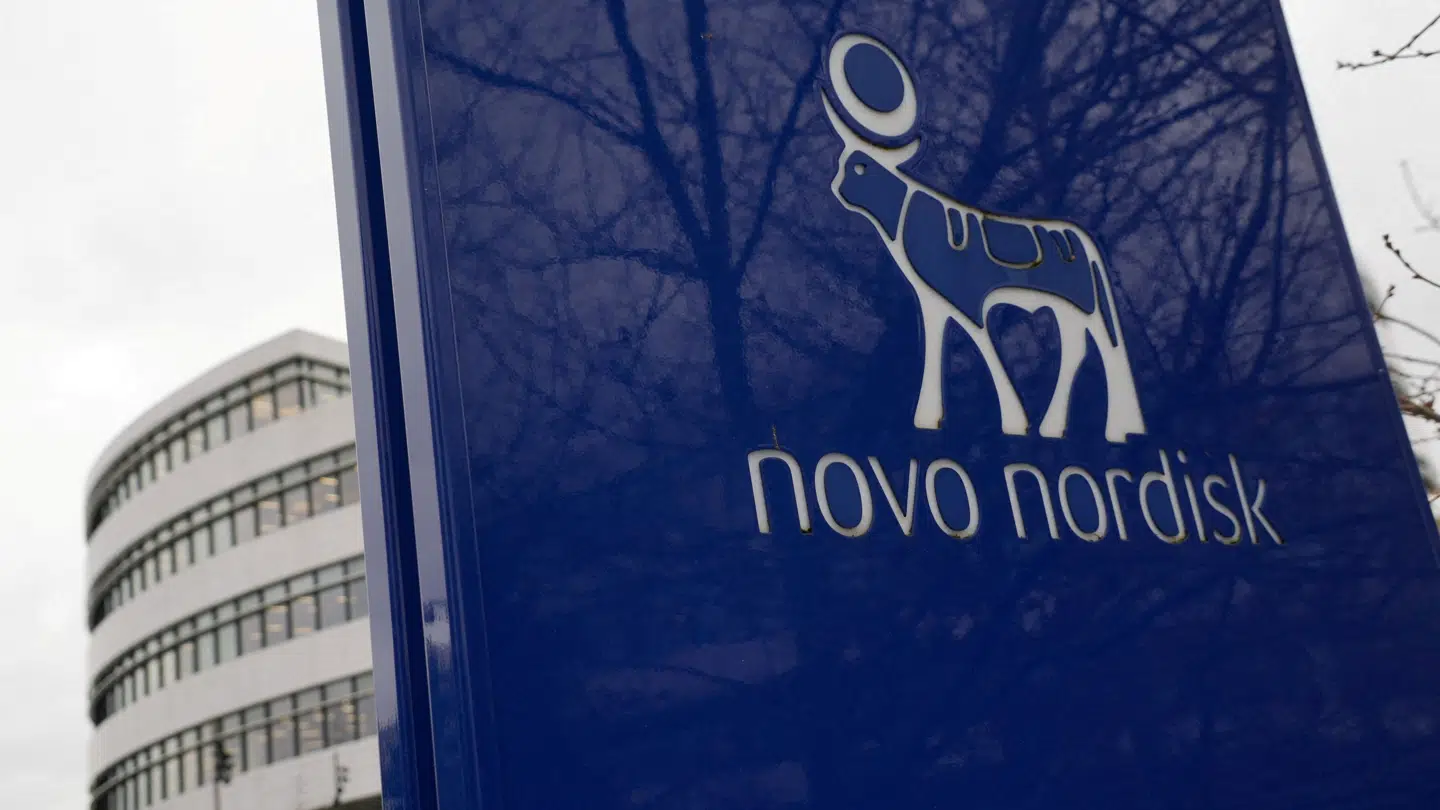 Den danske medicinalgigant Novo Nordisk opjusterer forventningerne efter stigende salg.
