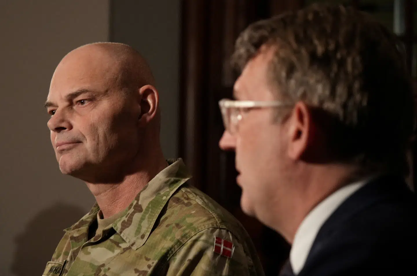 Det var på et møde med forsvarsforligskredsen, at forsvarschef Michael Hyldgaard i selskab med forsvarsminister Troels Lund Poulsen (V) gjorde klart, at eksperter på Forsvarsakademiet skulle være mindre i pressen. Nu viser nye dokumenter, hvad der gik forud.