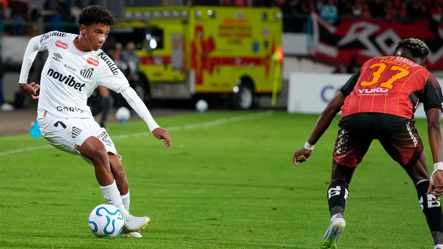 Robinho Junior (tv.) er søn af den tidligere brasilianske fodboldspiller Robinho – der også har været holdkammerat med Neymar.
