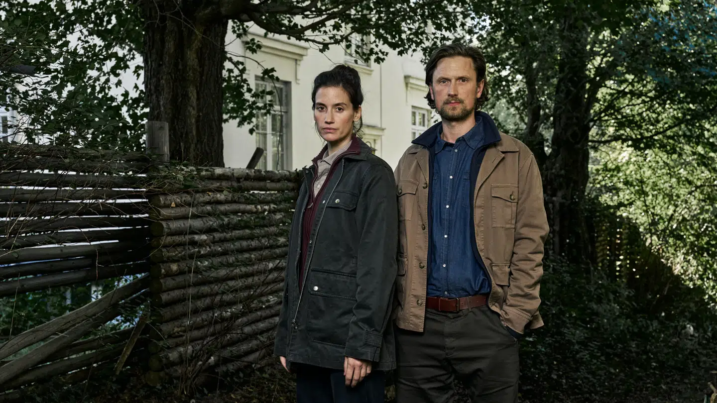 Danica Curcic og Mikkel Boe Følsgaard i 'Kastanjemanden: Tælle til en, tælle til to'.