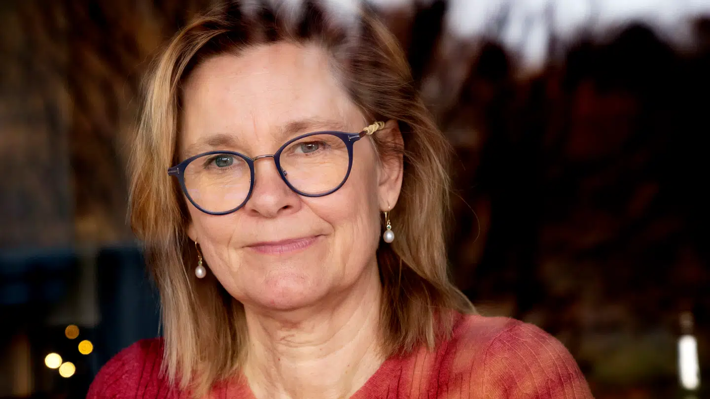Professor Lone Simonsen maner til ro omkring hantavirus, der i forhold til smitterisiko for mennesker slet ikke kan sammenlignes med corona eller influenza.