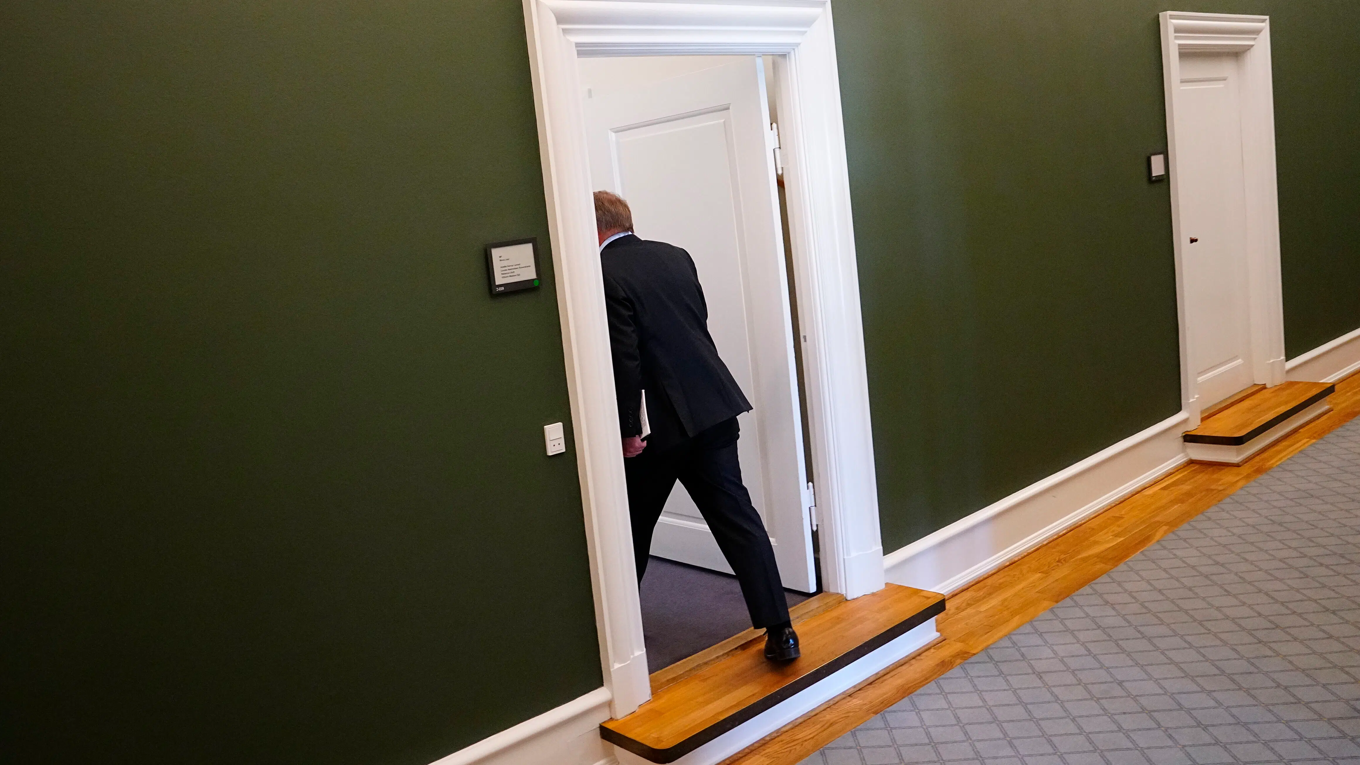 Stor mystik: Lars Løkke og Troels Lund går ind på kontoret