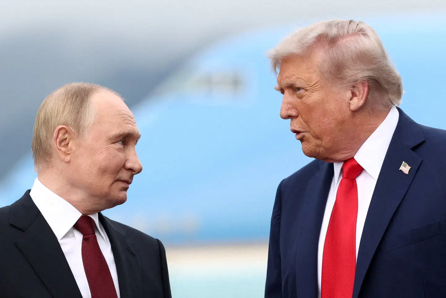USAs præsident Donald Trump og Ruslands præsident Vladimir Putin mødtes i Alaska i august 2025 for at forhandle om krigen i Ukraine. Foto: Kevin Lamarque/Reuters/Ritzau Scanpix