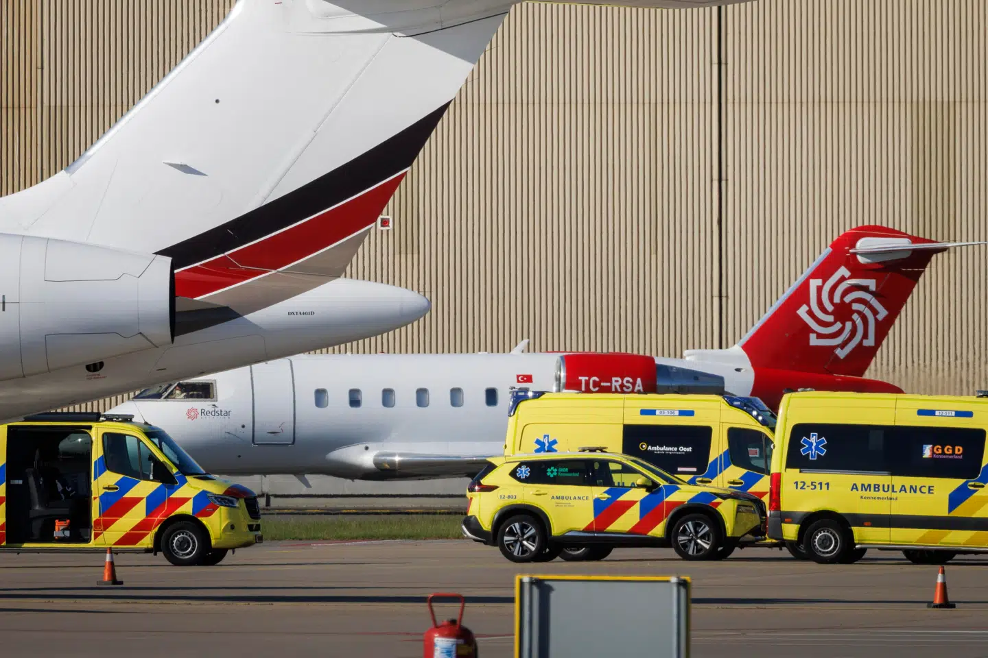 Schipol-lufthavnen i Amsterdam torsdag morgen: Her er flere smittede personer ankommet for at få behandling.