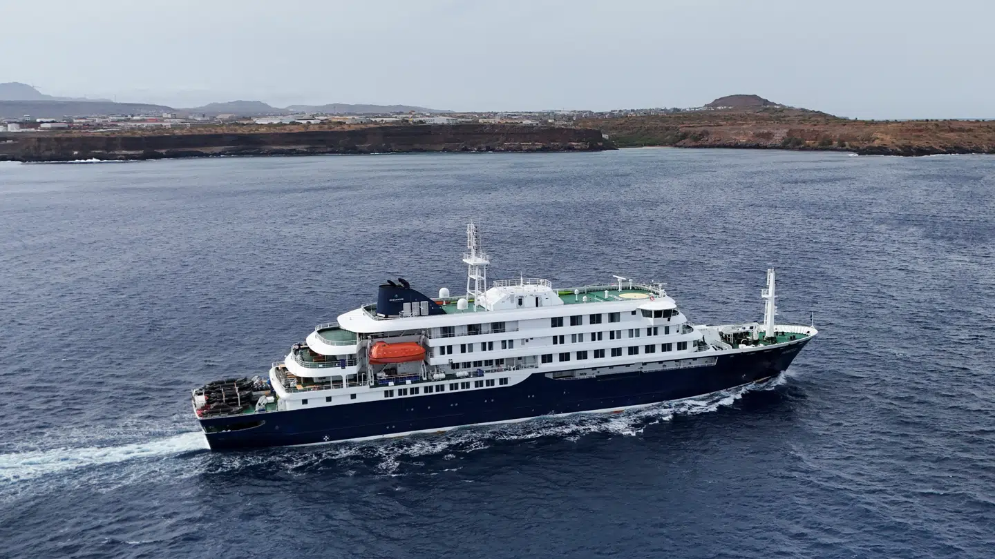 Cruise ship MV Hondius.