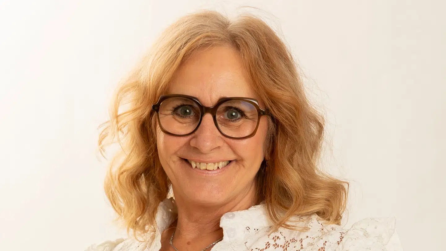 I mange år var det skamfuldt for Joan at snakke om sin barndom.