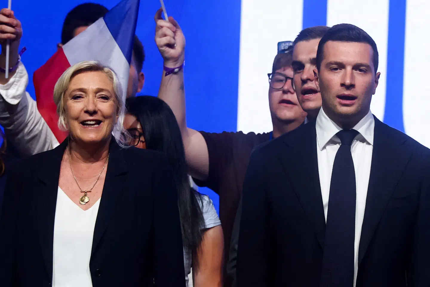 Jordan Bardella, der er leder for National Samling, ses her ved siden af partiets tidligere leder Marine Le Pen. (Arkivfoto).