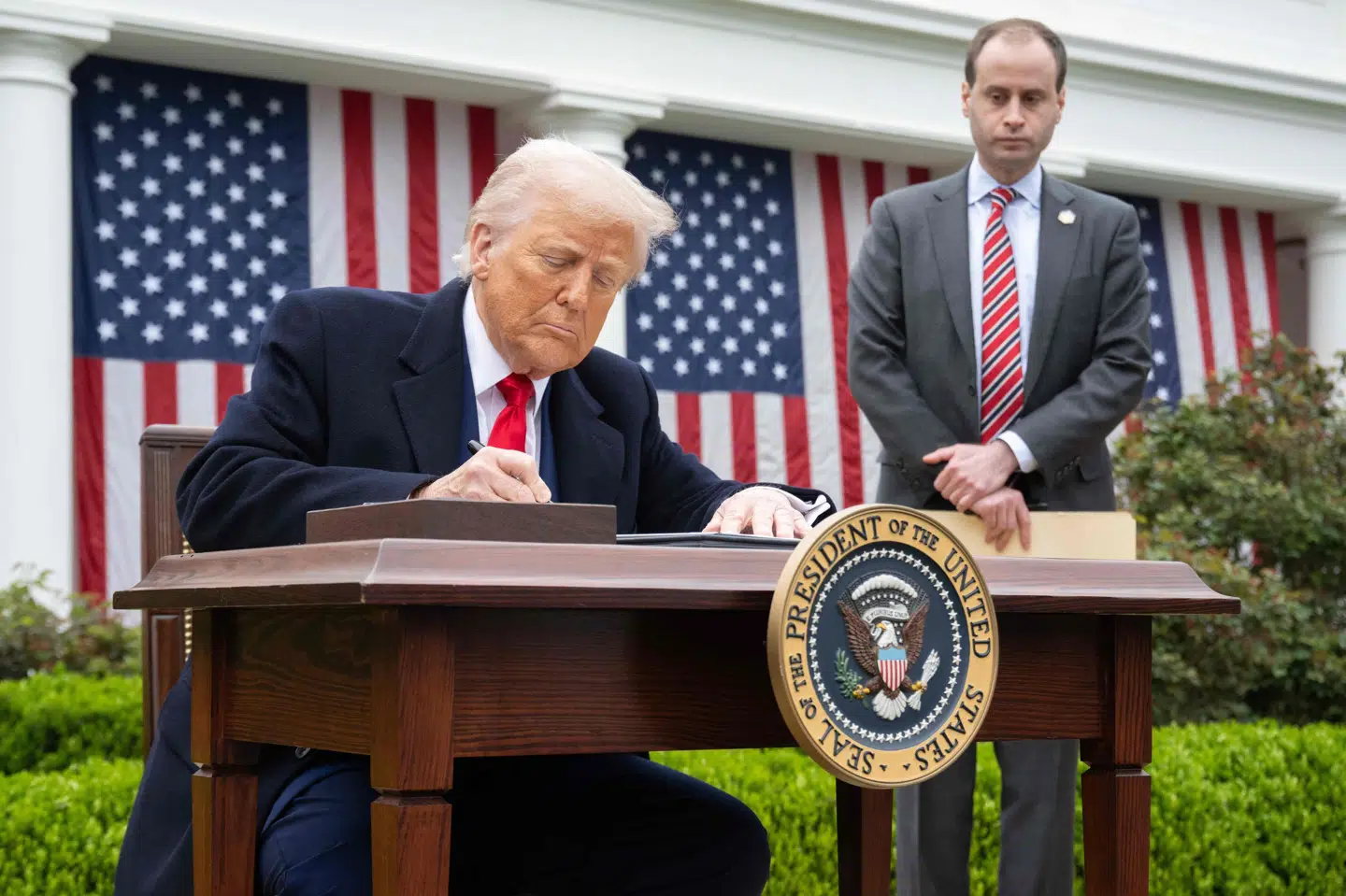 Donald Trump har ad flere omgange mødt juridisk modstand mod indførslen af importtold. Torsdag underkendte en handelsdomstol en global importtold fra februar. (Arkivfoto).