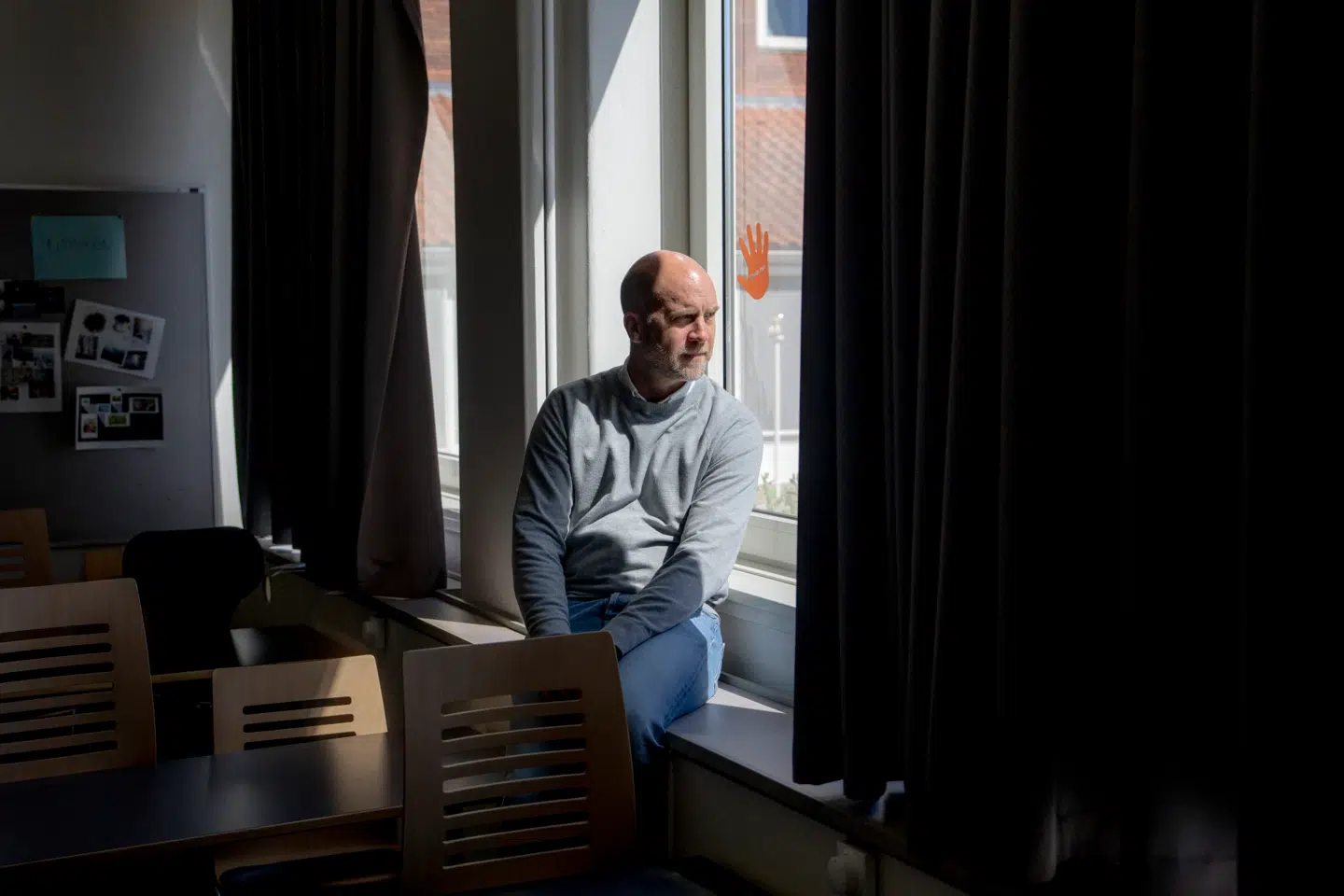 Jesper Skibsted Als er rektor for VUC Lyngby. Han arbejder mod negativ social kontrol, men det foregår på hans uddannelse.