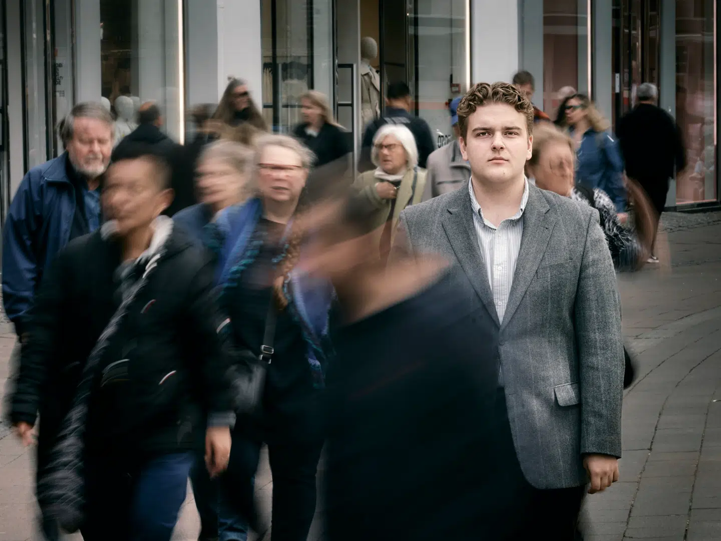 Emil Krarup Nørrevang var anbragt, fra han var 12, til han var 18 år. Han erindrer en opvækst, der var »grundlæggende anderledes« end den, hans hjemmeboende skolekammerater fik.