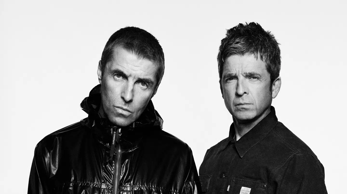 De to ikoniske rockbrødre giver første interview sammen i 25 år.