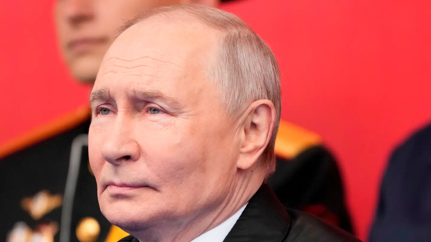 Vladimir Putin under 9. maj sejrsparaden i Moskva lørdag.
