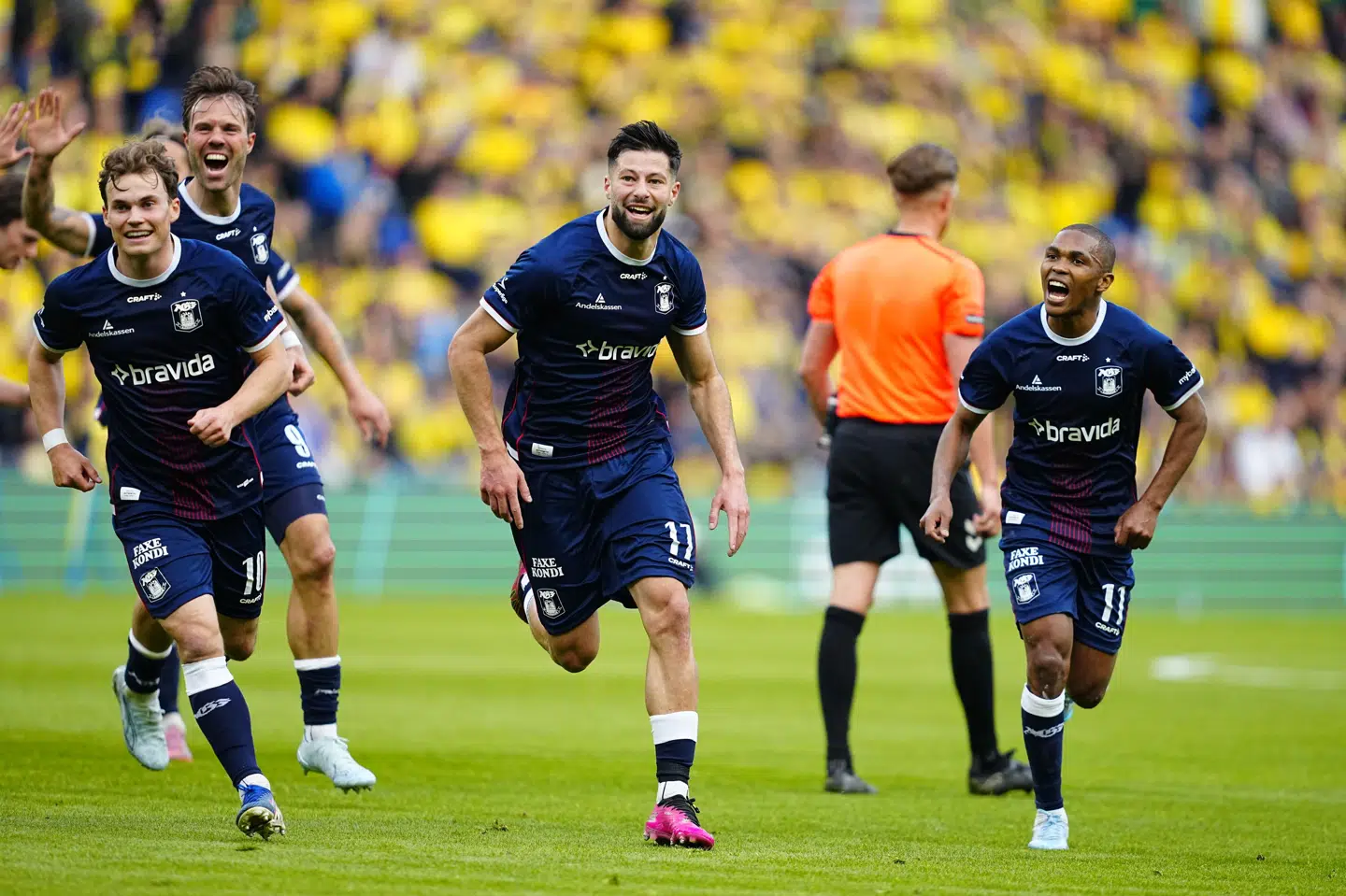 AGF'erne var jublende lykkelige i Brøndby søndag aften.
