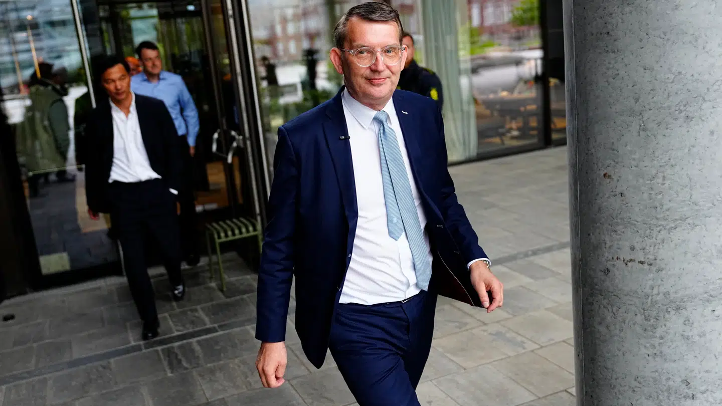 Kongelig undersøger Troels Lund Poulsen ses her i København mandag den 11. maj.