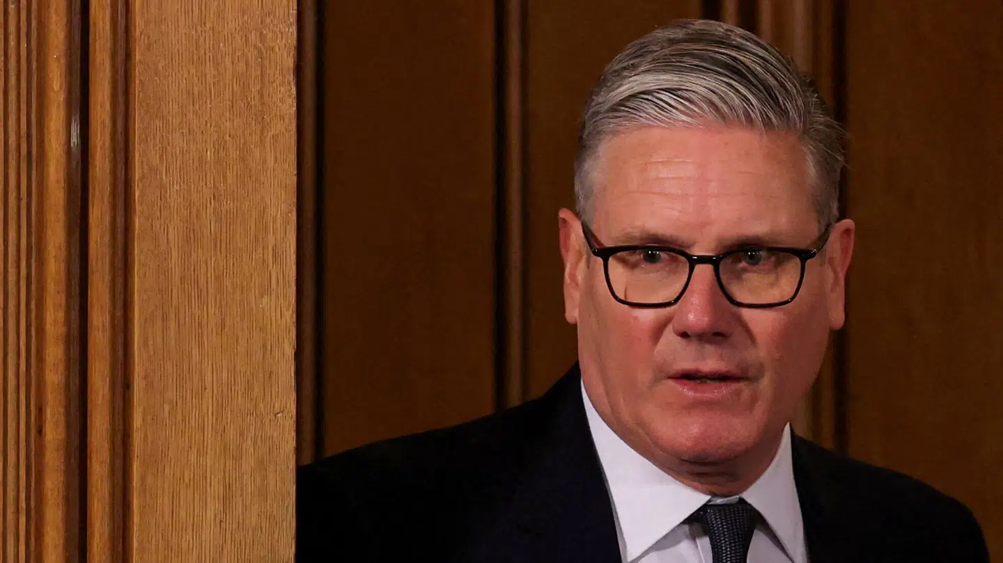 Storbritanniens premierminister, Keir Starmer, kæmper for sit politiske liv.