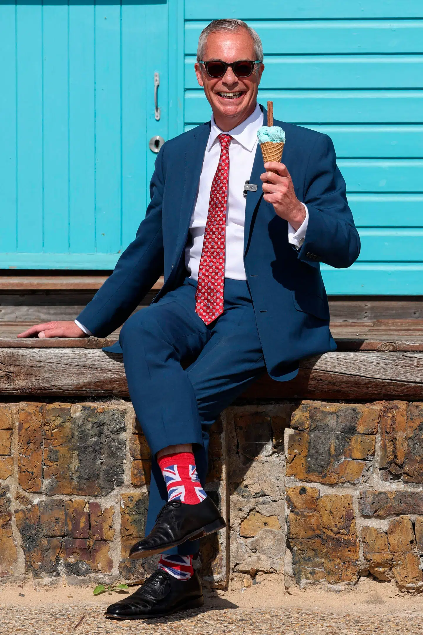Nigel Farage nød en is i sin valgkreds ikke længe efter, han selv havde afgivet sin stemme torsdag 7. maj.