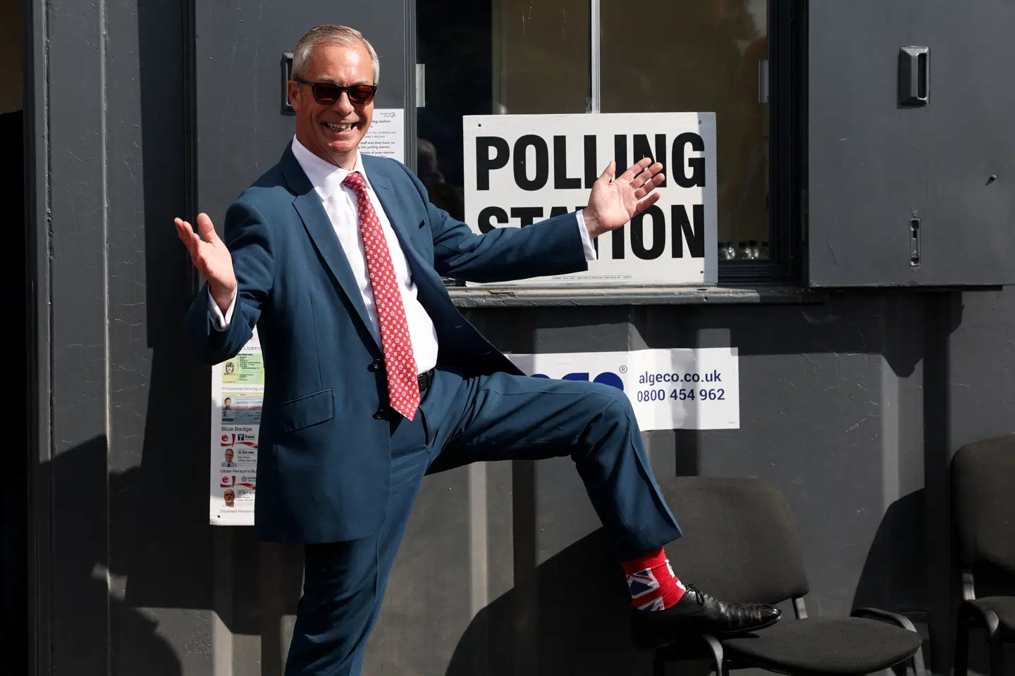 Nigel Farage foran et valgsted i sidste uge.