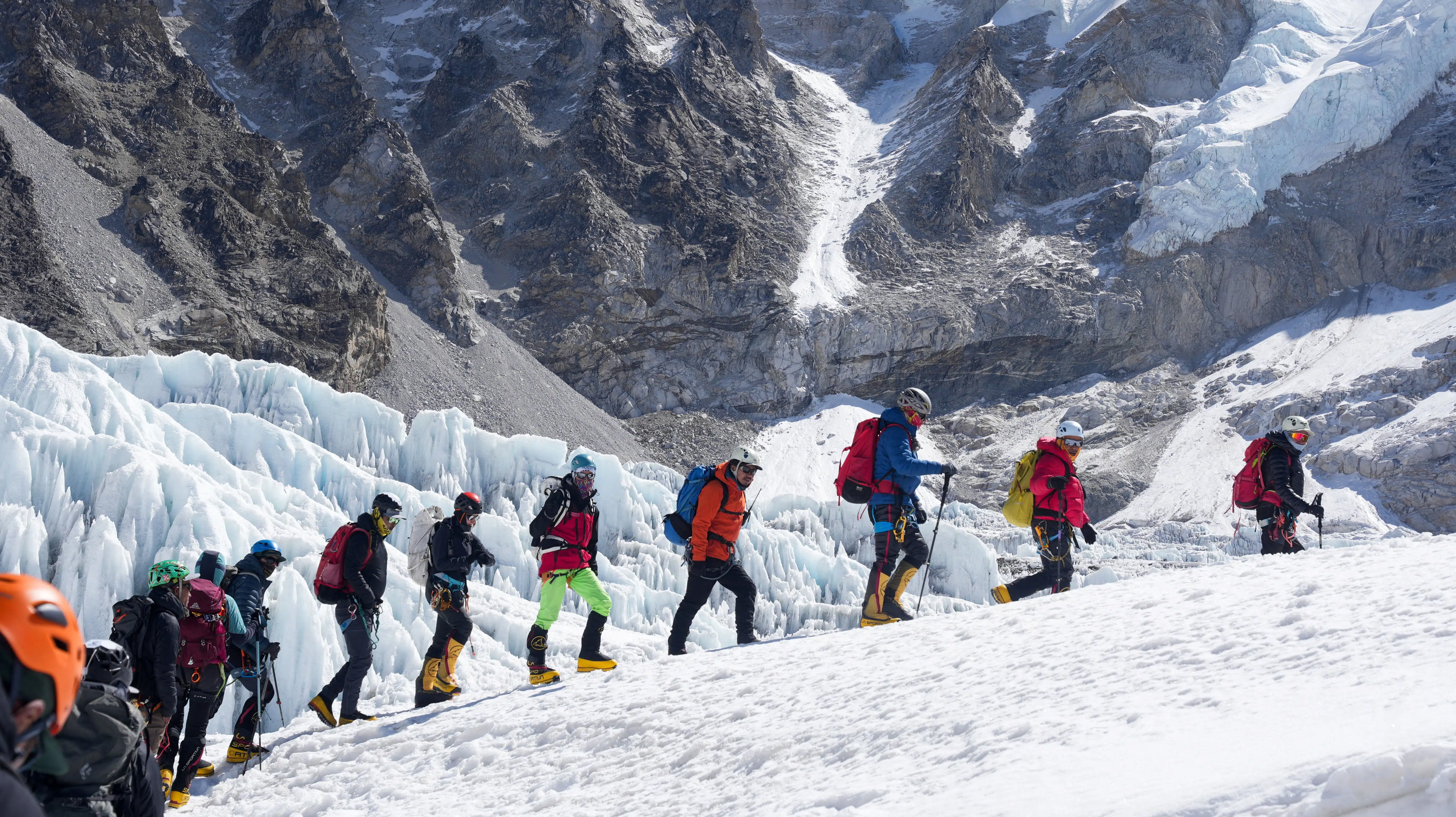 Rekordmange turister vil bestige Mount Everest: Skaber bekymring for trafikprop