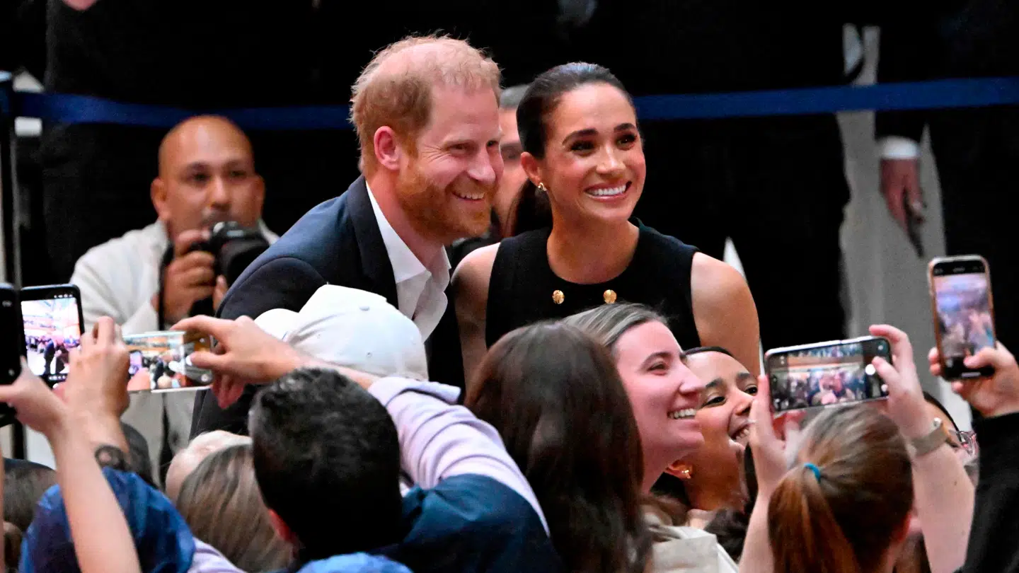 Splittelsen i det britiske kongehus tog i særdeleshed fart, da prins Harry giftede sig med skuespilleren Meghan Markle.