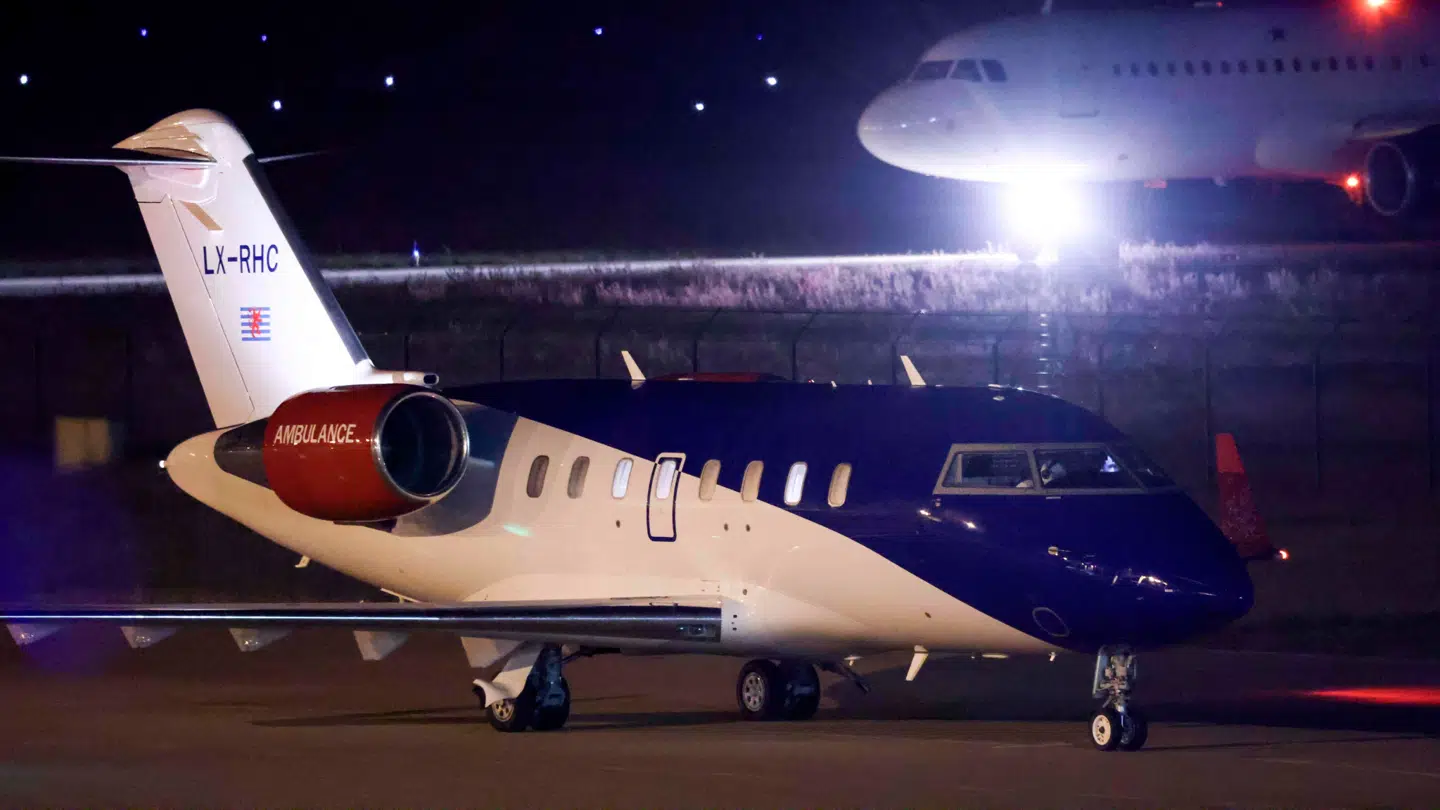 To evakueringsfly bragte passagerer fra krydstogtskibet 'MV Hondius' til Eindhoven i Holland efter et udbrud af den farlige hantavirus ombord på skibet.