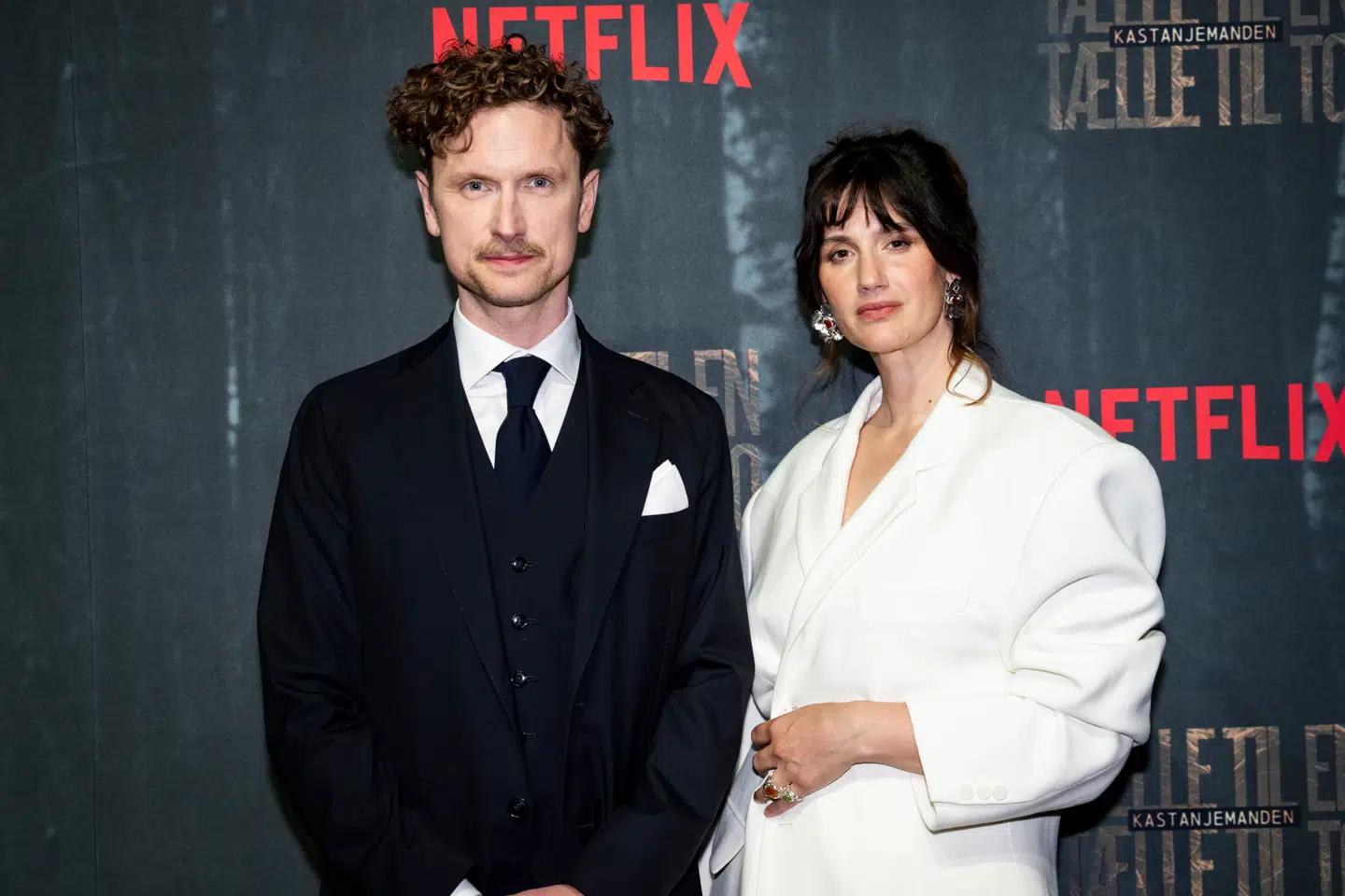 Hovedrolleindehaverne Mikkel Boe Følsgaard og Danica Curcic til premiere på 'Kastanjemanden 2', der har undertitlen 'Tælle til en, tælle til to'.
