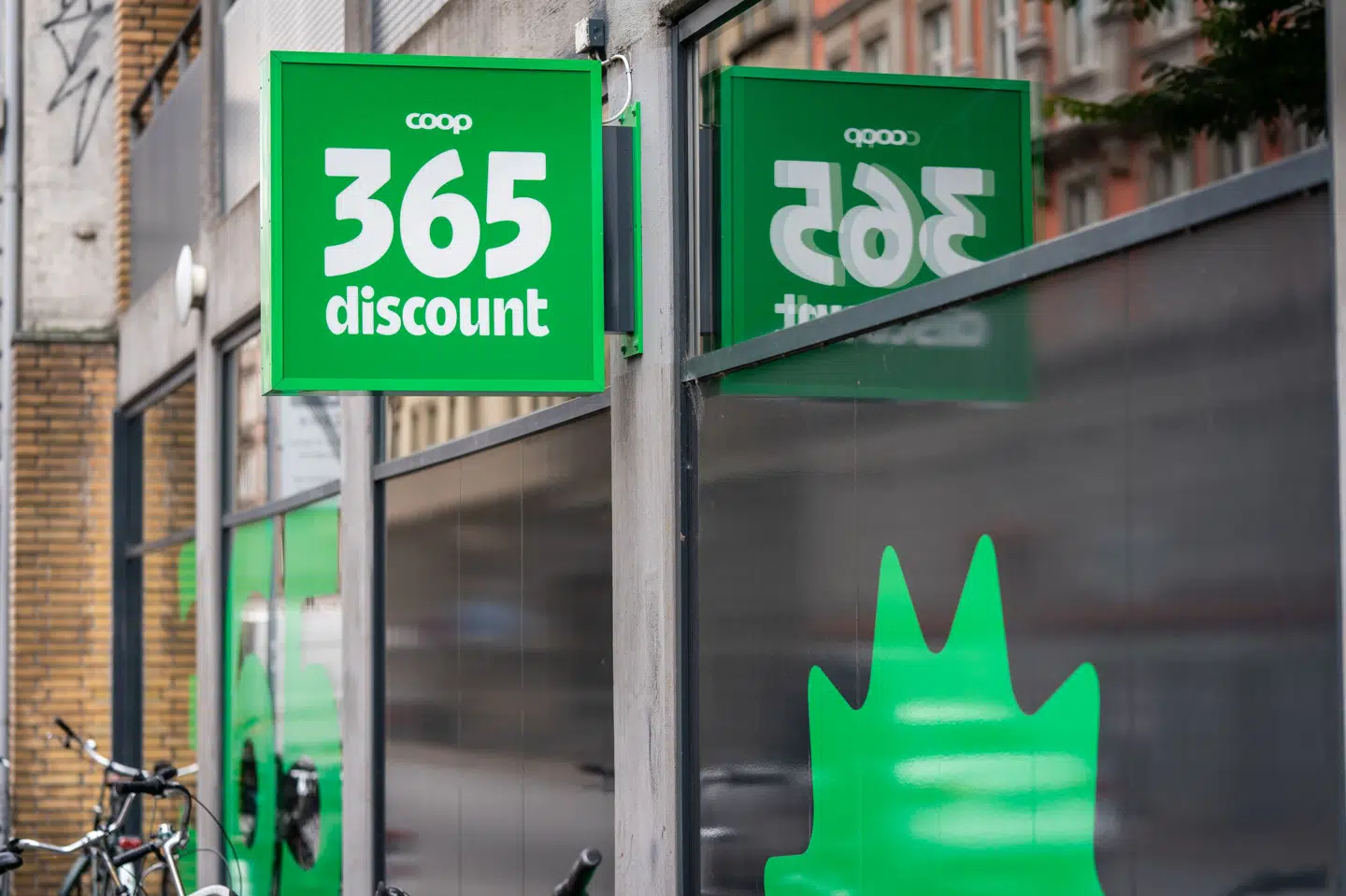 Dagligvarekæden 365discount har sænket prisen på yderligere 50 varer til en ny fast lav pris. Det sker som opgør mod de stigende fødevarepriser, siger direktør. (Arkivfoto).