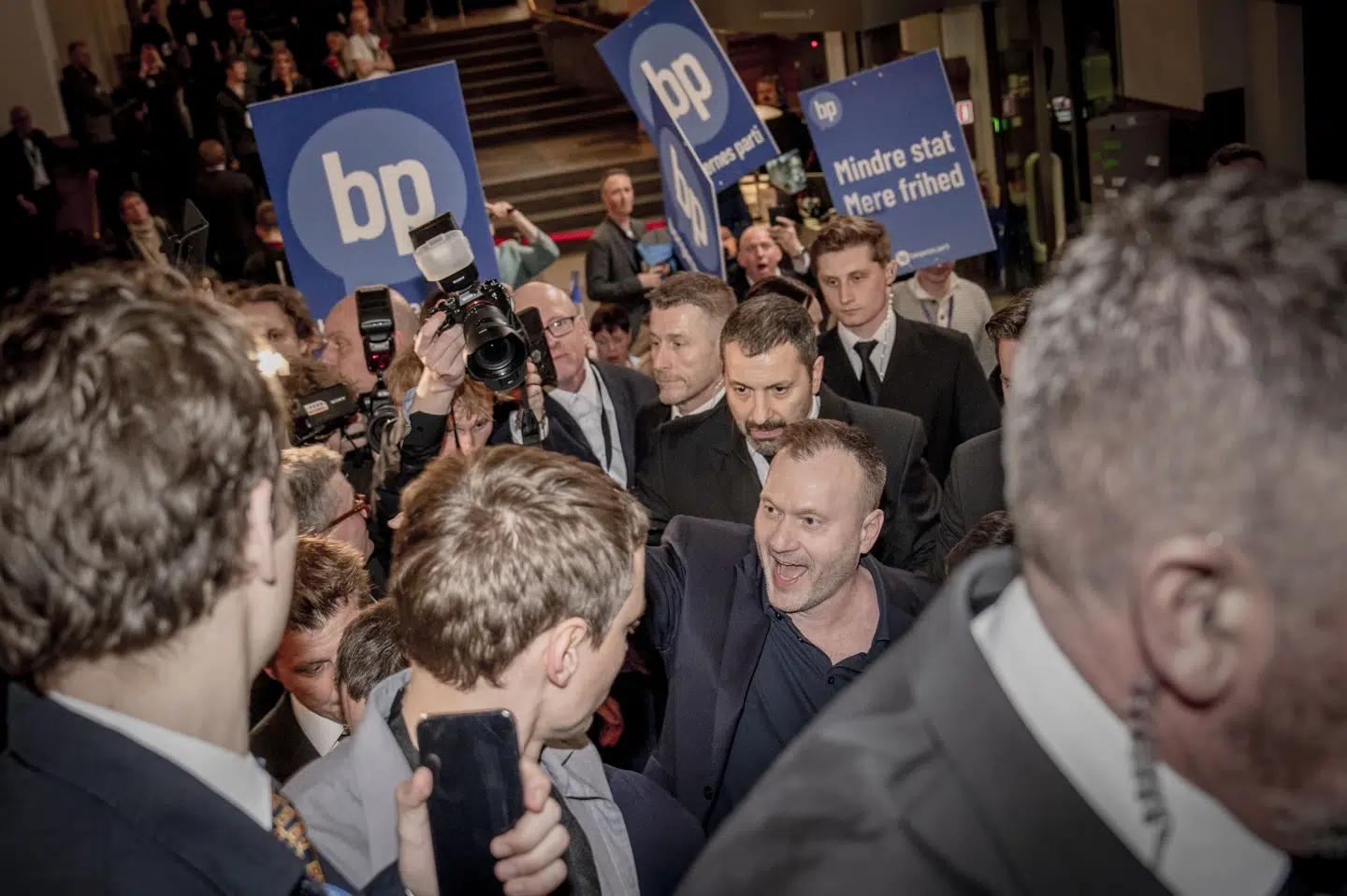 Det er gået den forkerte vej for Lars Boje Mathiesen og Borgernes Parti efter valgfesten 24. marts, hvor partiet kunne fejre, at det var kommet i Folketinget med fire mandater. Nu er kun Boje tilbage i folketingsgruppen.