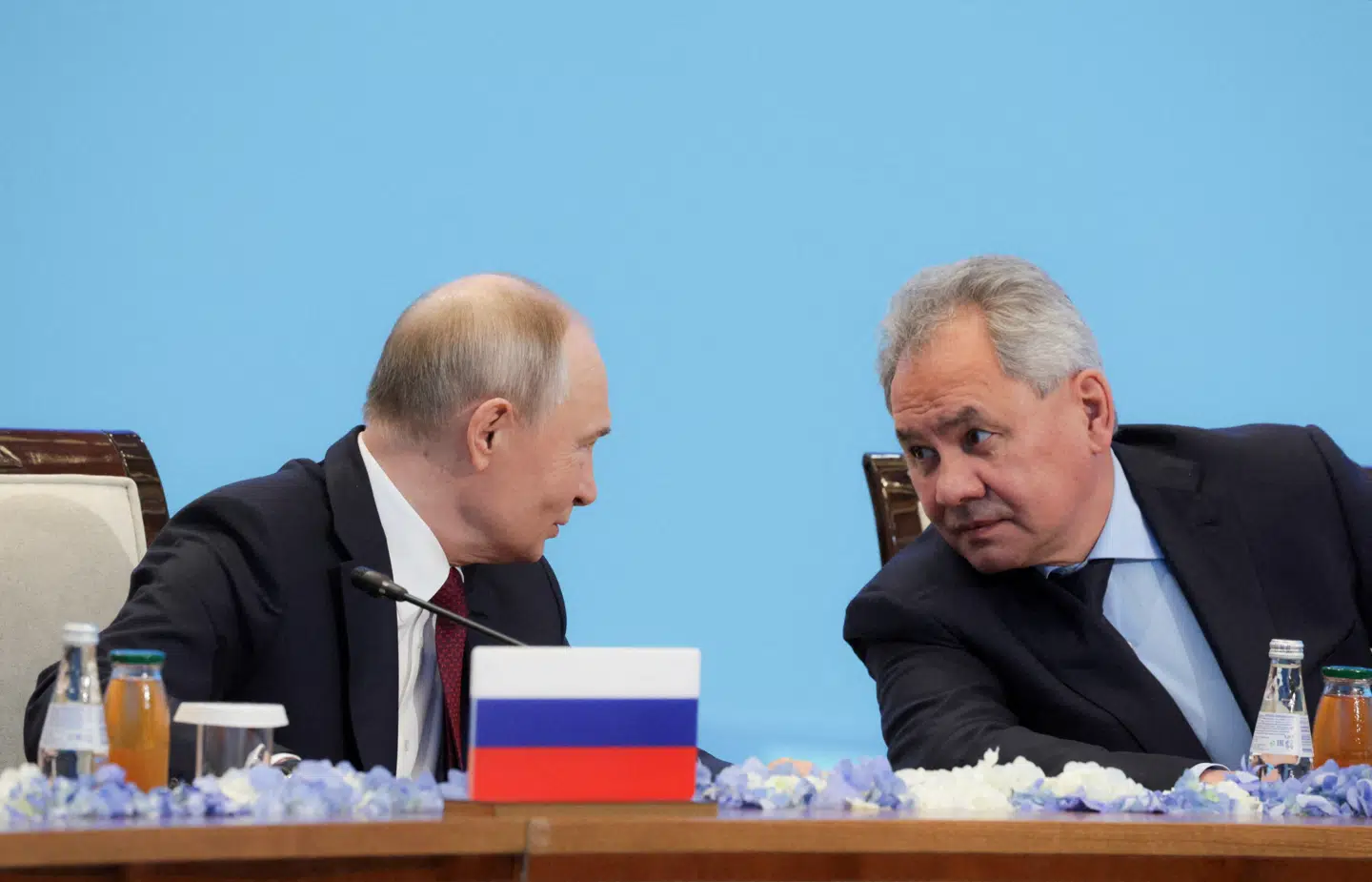 Her ses den russiske præsident, Vladimir Putin, sammen med Sergej Sjojgu i november 2024.