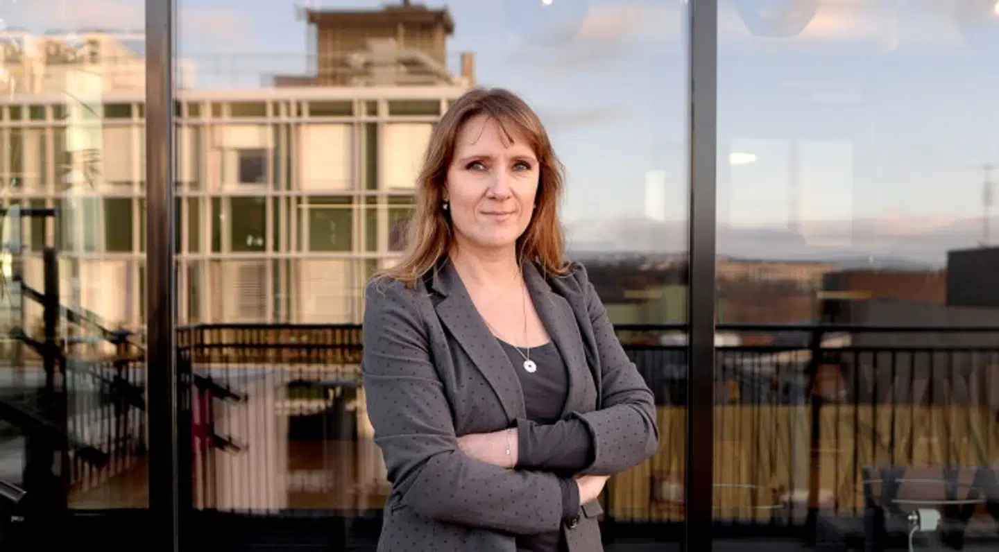 Eva Stenbro er norsk debattør og journalist. Hun er desuden koncerntillidsvalgt i Amedia, som også ejer B.T., og medlem af Amerika-udvalget i Norsk PEN. Foto: Gard L. Michalsen / PR