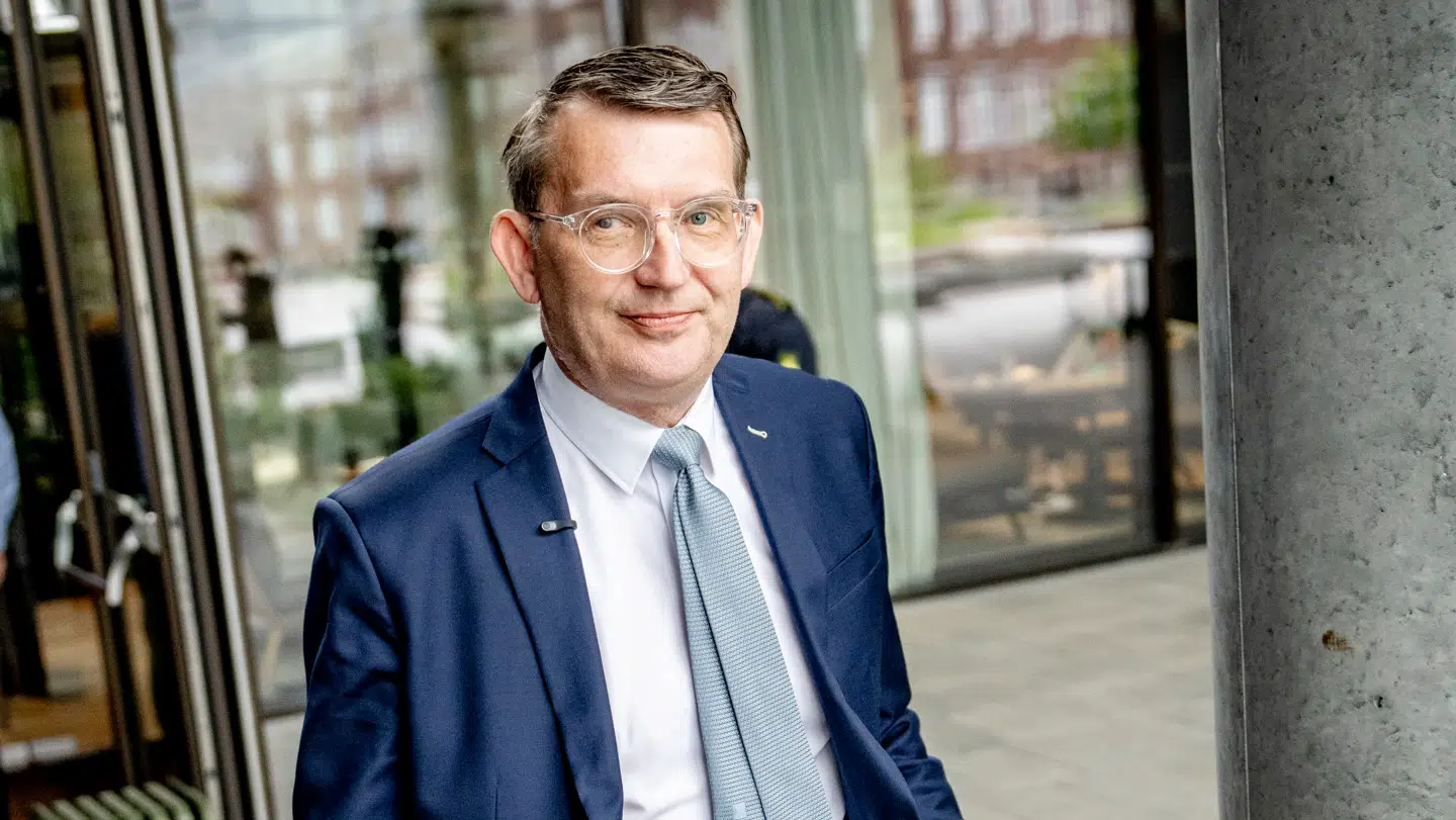 Kongelig undersøger Troels Lund Poulsen (V) fortsætter regeringsforhandlingerne fredag.