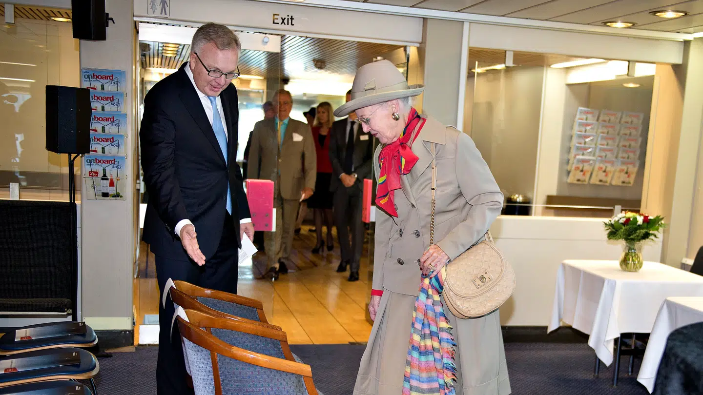 Dronning Margrethe og Fritz Schur ses her på færgen Stena Nautica i forbindelse med indvielsen af Anholt Havmøllepark i 2013.