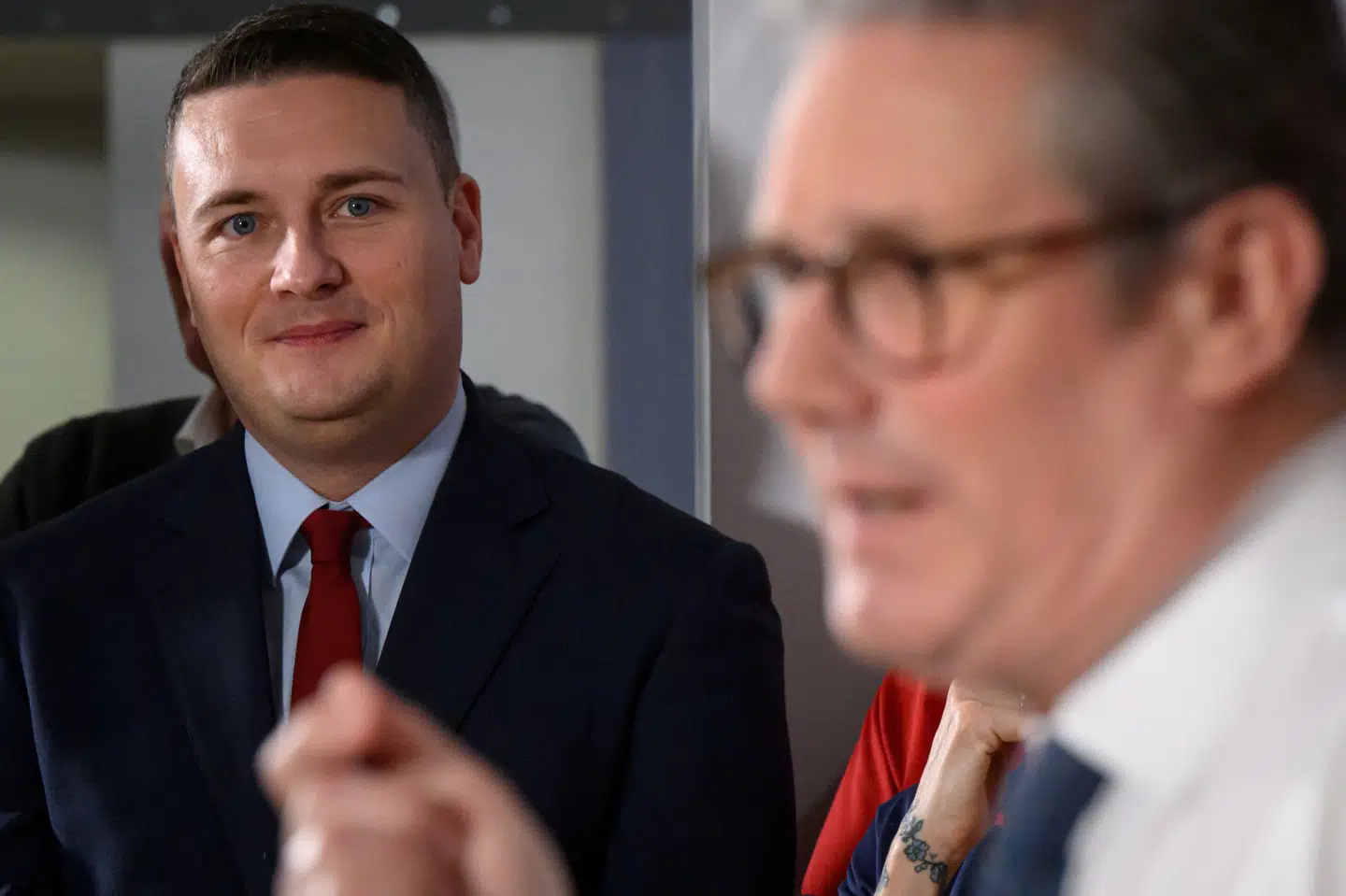 Torsdag trak den britiske sundhedsminister, Wes Streeting, sig. Han er dermed den femte minister, der trækker sig.