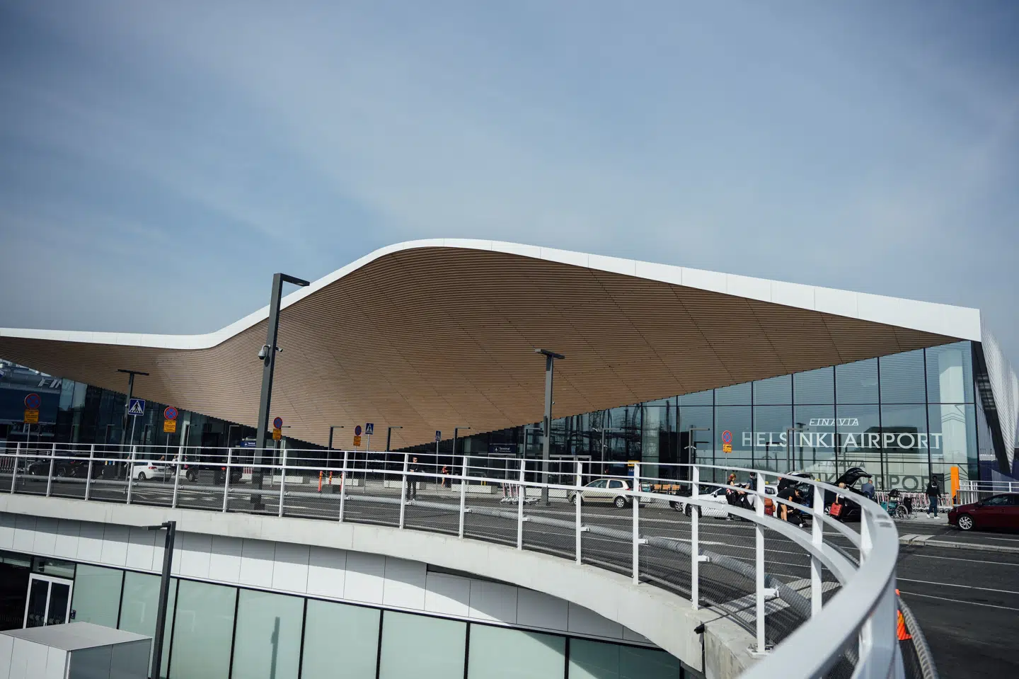 Flyafgange til og fra Helsinkis lufthavn vil være påvirket hele fredagen, efter at flytrafikken tidligt fredag var suspenderet i tre timer. (Arkivfoto).