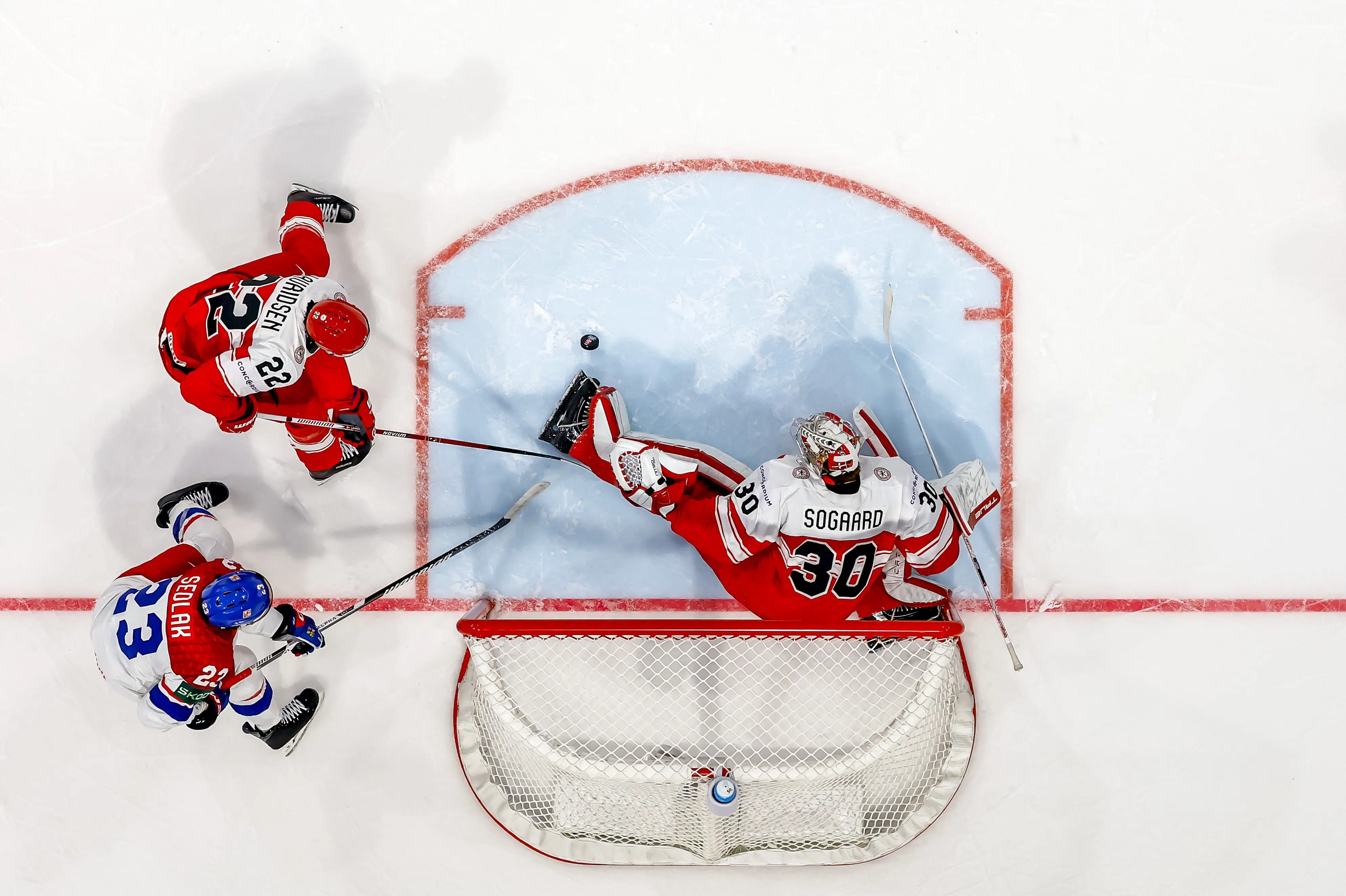 Tung start koster ishockeylandsholdet dyrt i VM-premiere