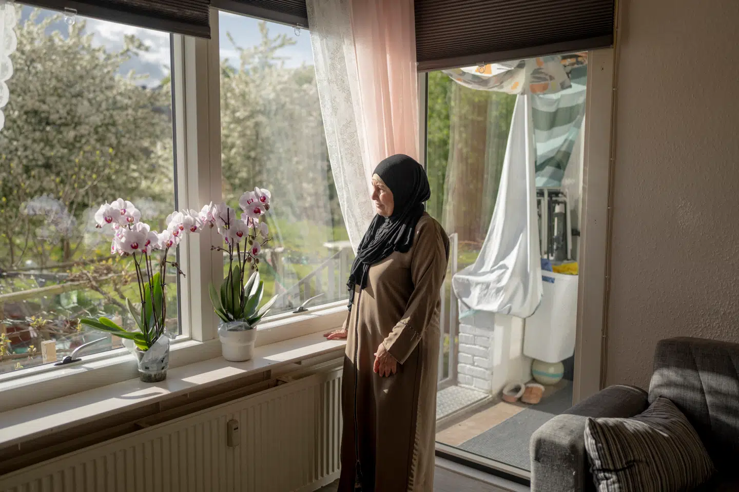Chahira Assaf har boet i Tingbjerg i mange år og blev bekymret, da det stod klart for hende, at der ville blive bygget tæt på hendes have med vindruerankerne og figentræet fra Palæstina.