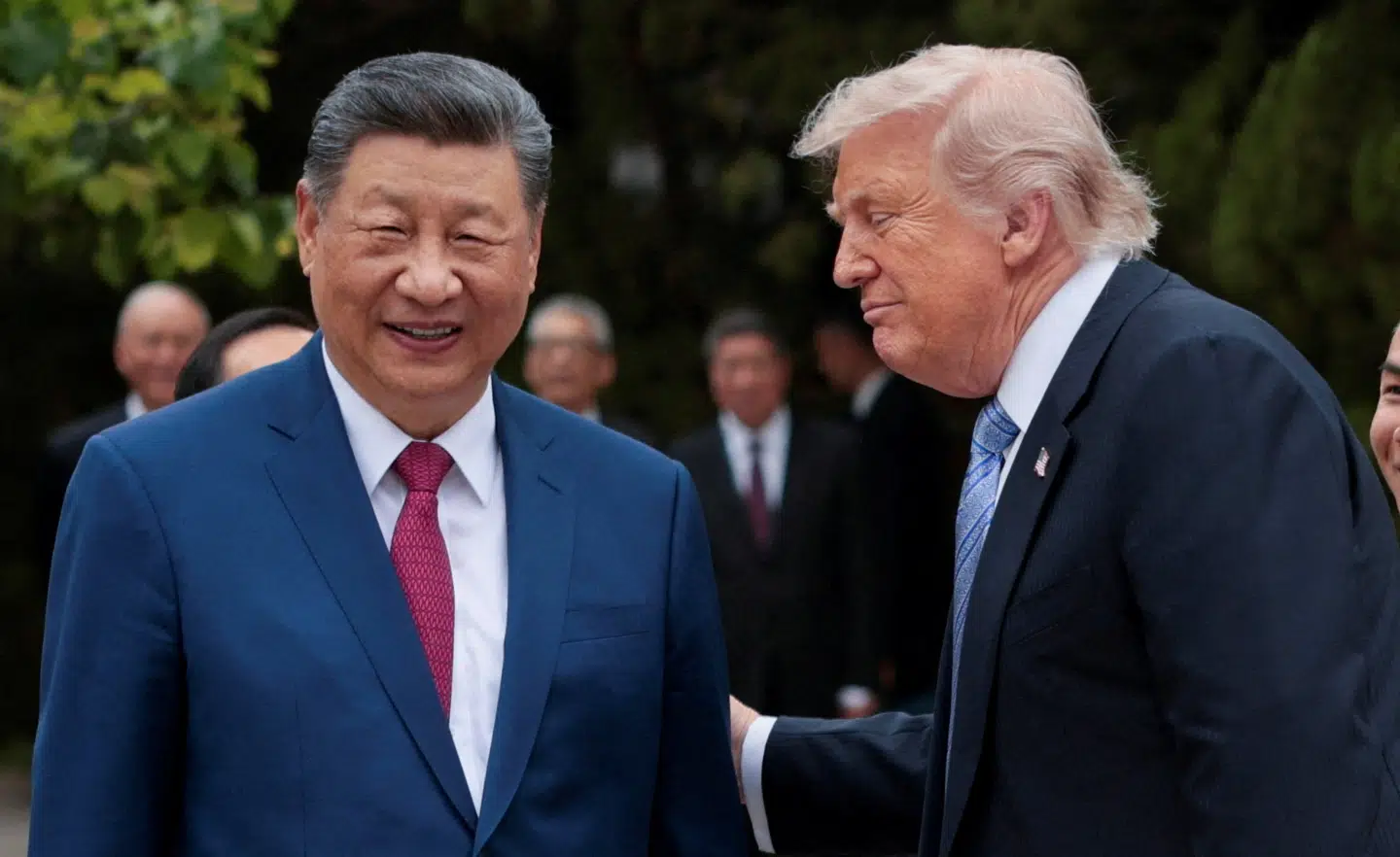 Præsident Donald Trump fik intet med hjem fra besøget hos Kinas præsident, Xi Jinping. Mens de begge vil dominere verden, kæmper de begge samtidig med et hastigt voksende gældsbjerg.