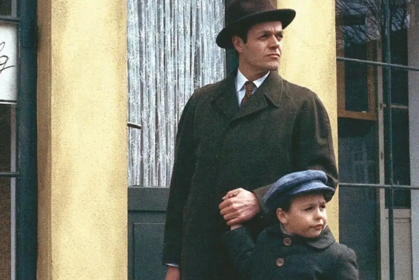 Mads og Daniel Skjern i 'Matador'.