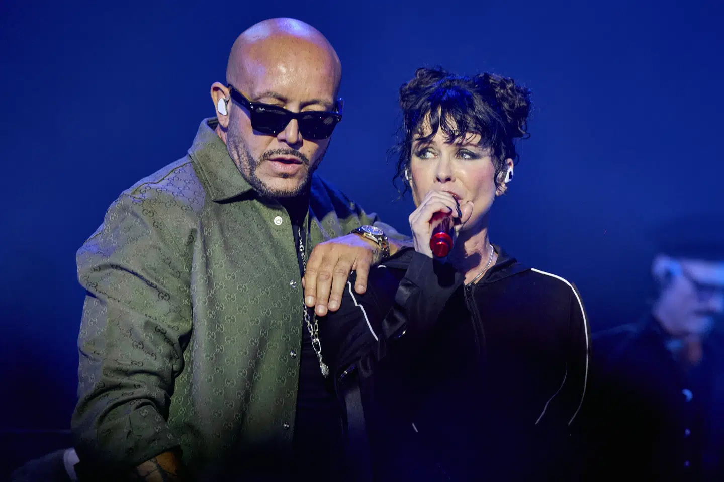 Aqua har meddelt, at gruppen stopper som liveband. Her ses de to Aqua-medlemmer René Dif og Lene Nystrøm, da de spillede koncert på Smukfest sidste år. (Arkivfoto).