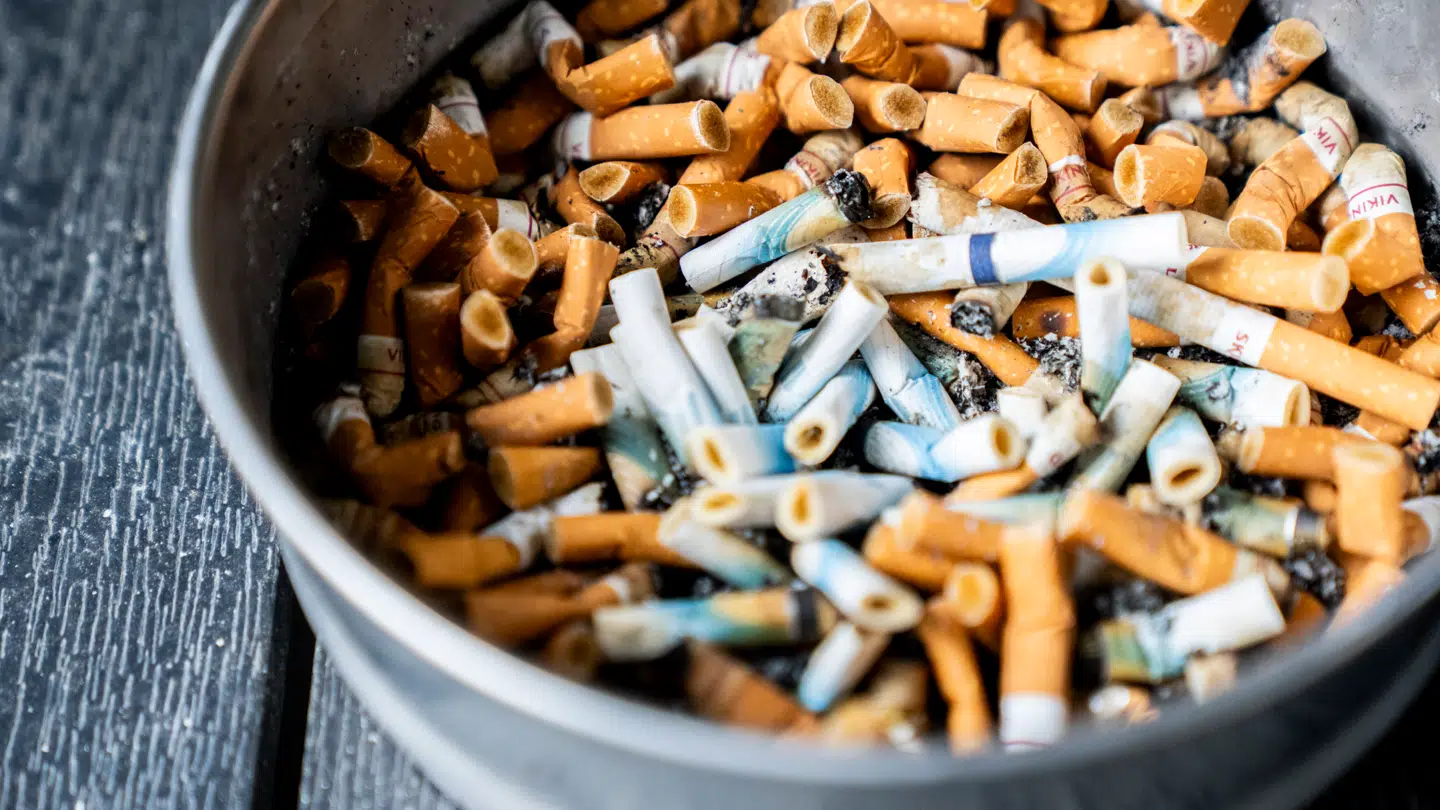 Problemet med ulovlige cigaretter vokser, og det koster statskassen millioner - ja milliarder - af kroner.