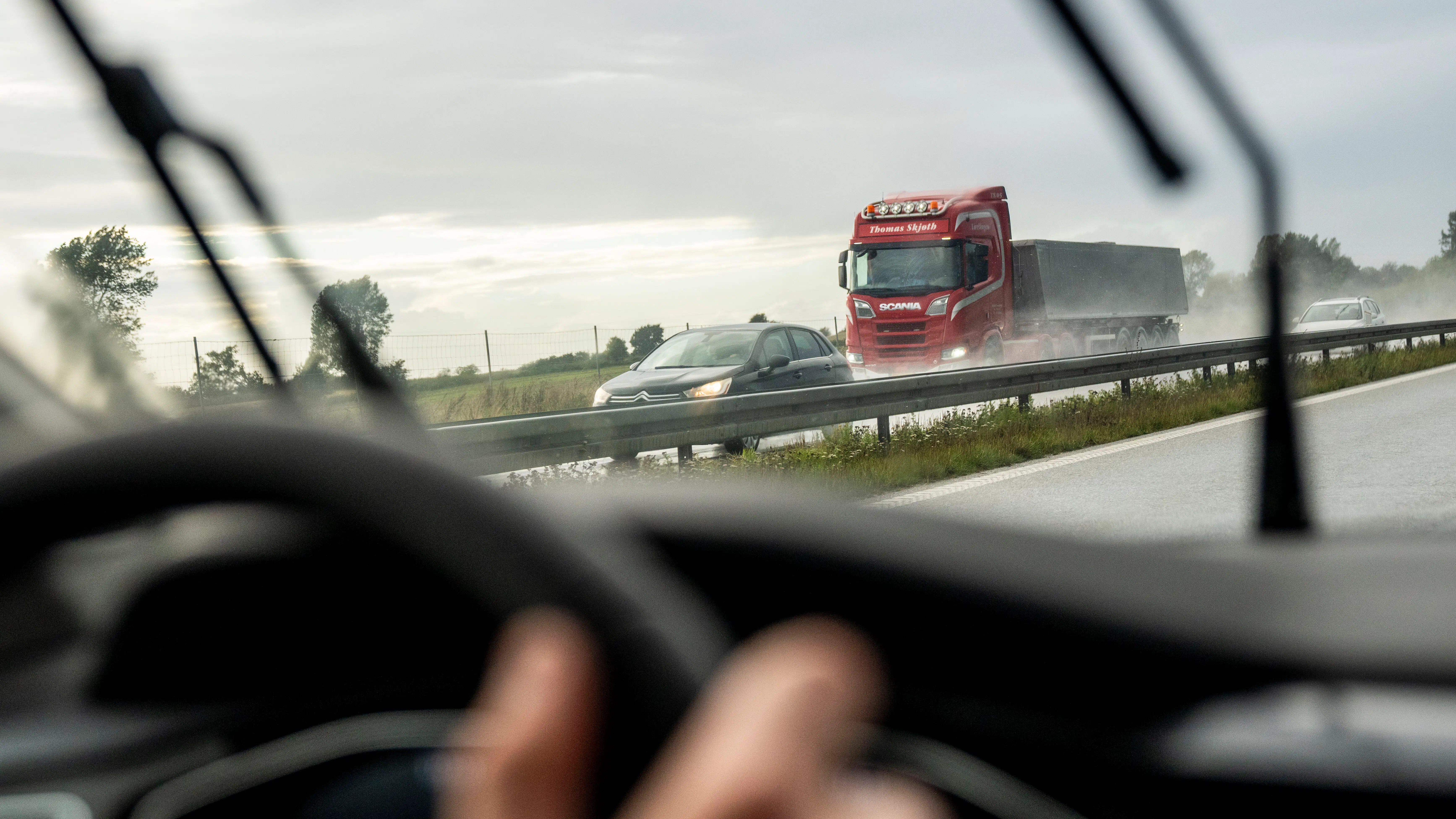 DMI: Landet delt i to tirsdag – rammer vest for Storebælt