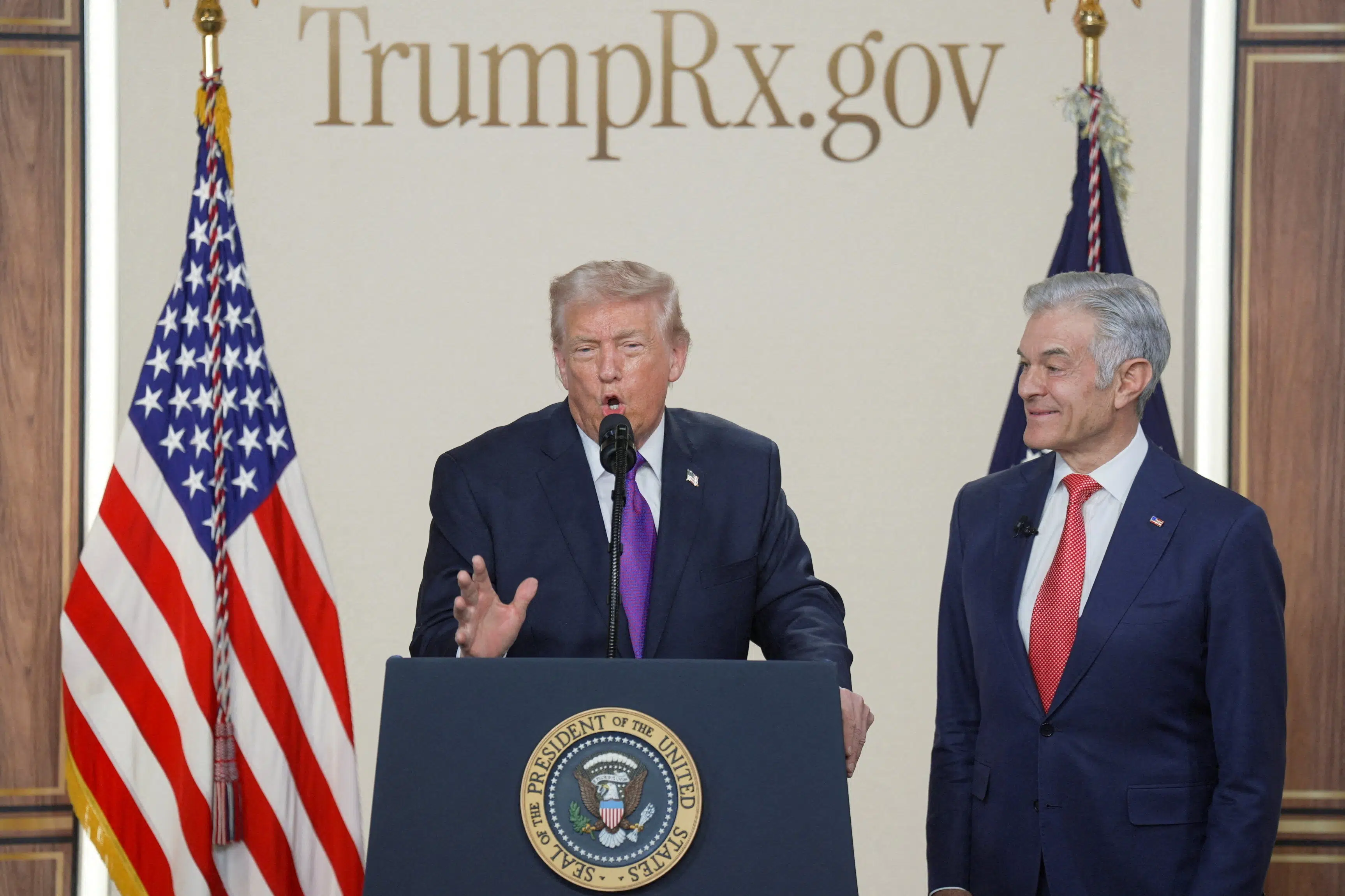 Trump udvider medicinhjemmeside med generiske lægemidler