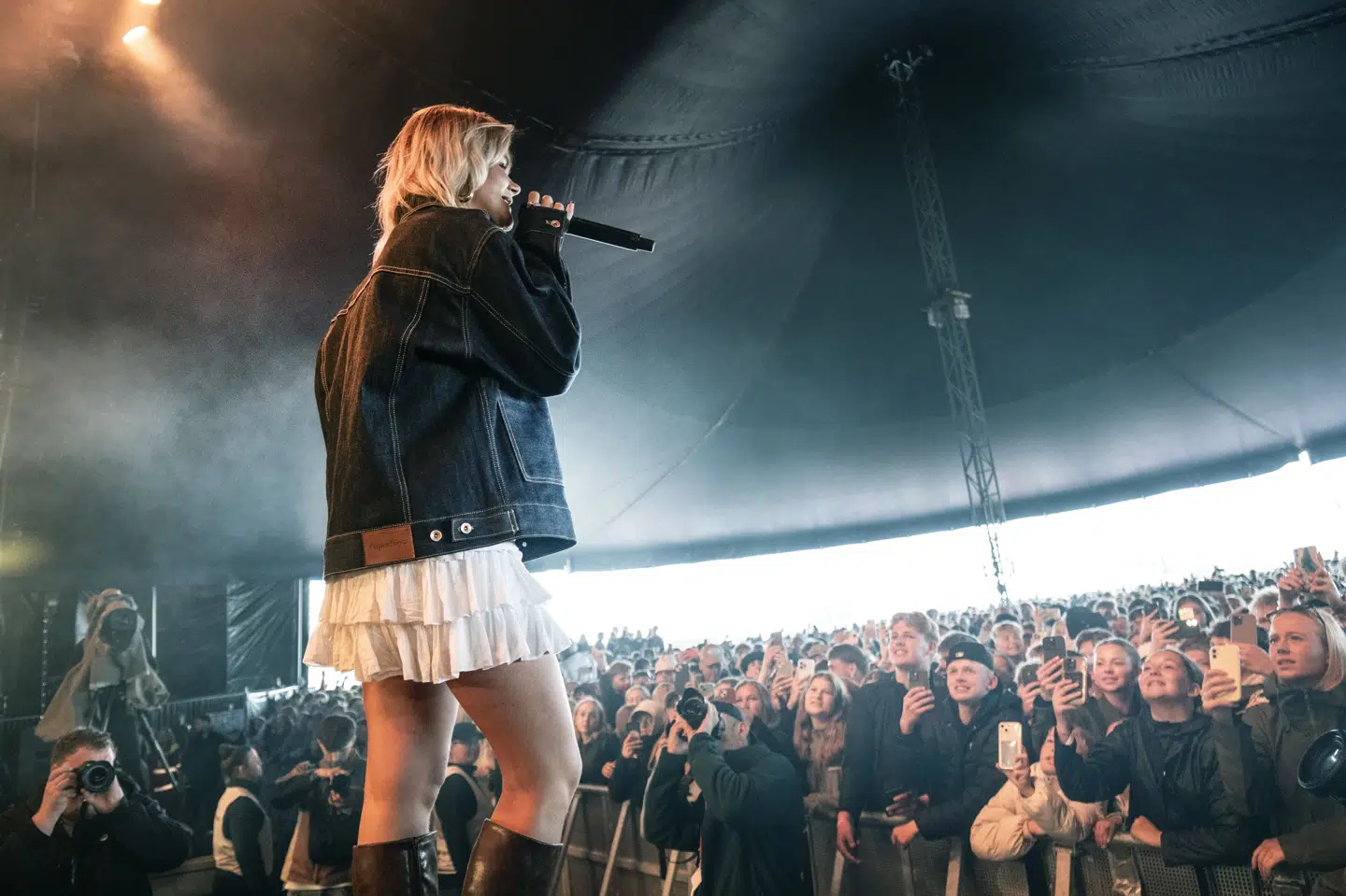 Annika er en af de danske kvindelige kunstnere, der oplever stor fremgang på danske hitlister. (Arkivfoto).