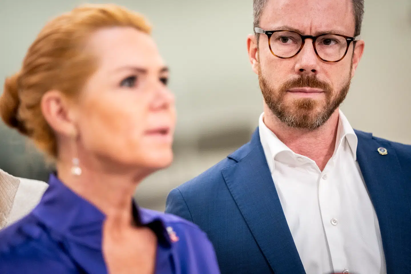Jakob Ellemann-Jensens bog berører også hans magtkamp mod Inger Støjberg og hans forsøg på at få opbakning til en rigsretssag mod hende.