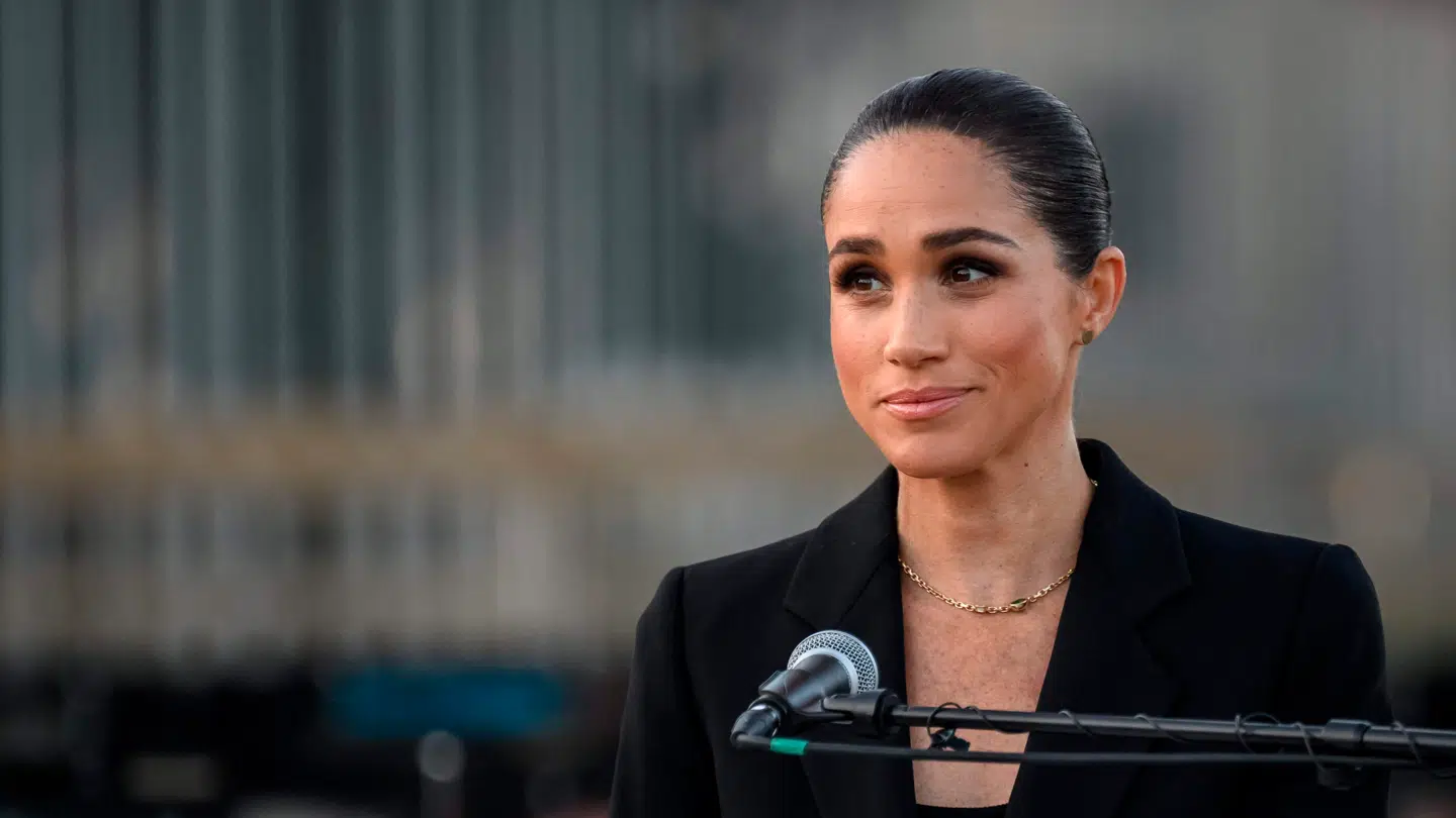 Meghan Markle møder hård kritik efter, at hun søndag deltog i et møde i Schweiz om børn og sociale medier.