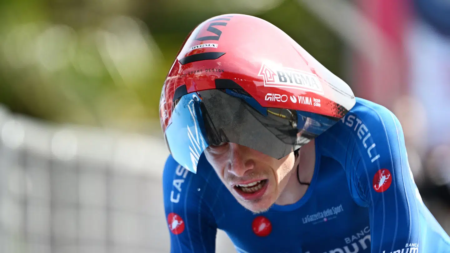 Jonas Vingegaard har kørt sig tættere på Giro-toppen.